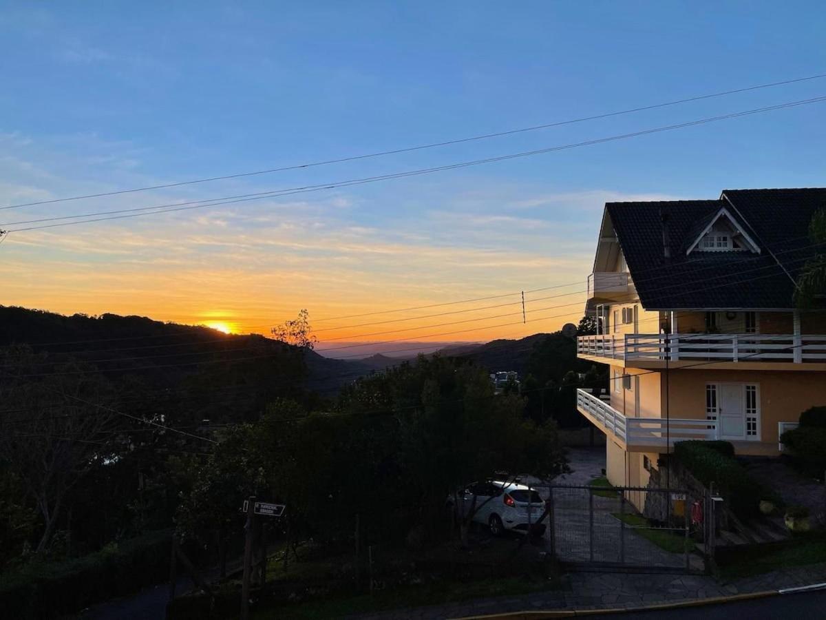 MARAVILHOSO Apartamento VISTA DO VALE e 2 dorm