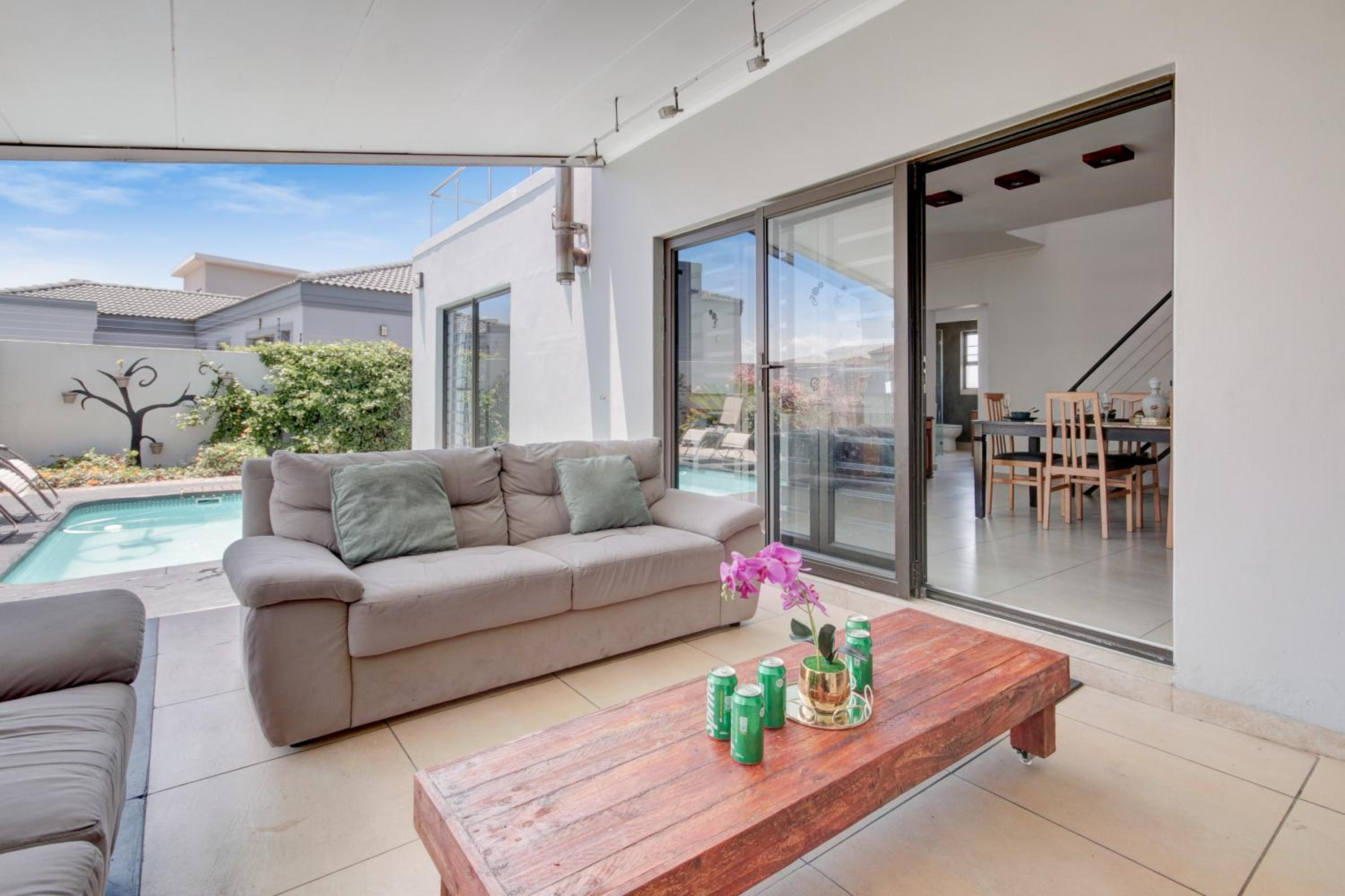 Spacious Shared 3-Bedroom Villa Near Blouberg Beach Pool, Wi-Fi, Braai view 4