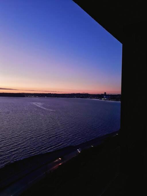 Departamento con preciosa vista al mar y ciudad