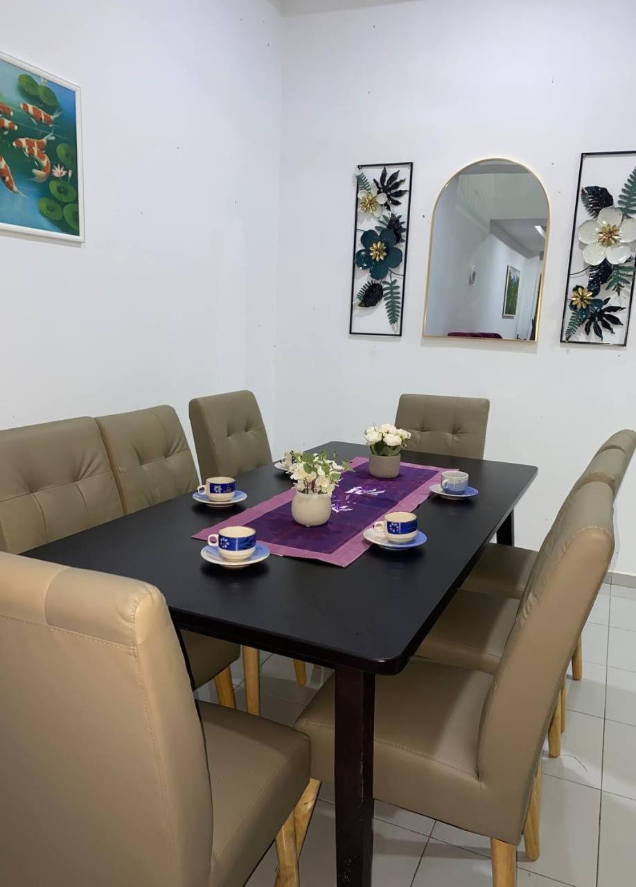Islamic Homestay Promenade Tanjung Lumpur