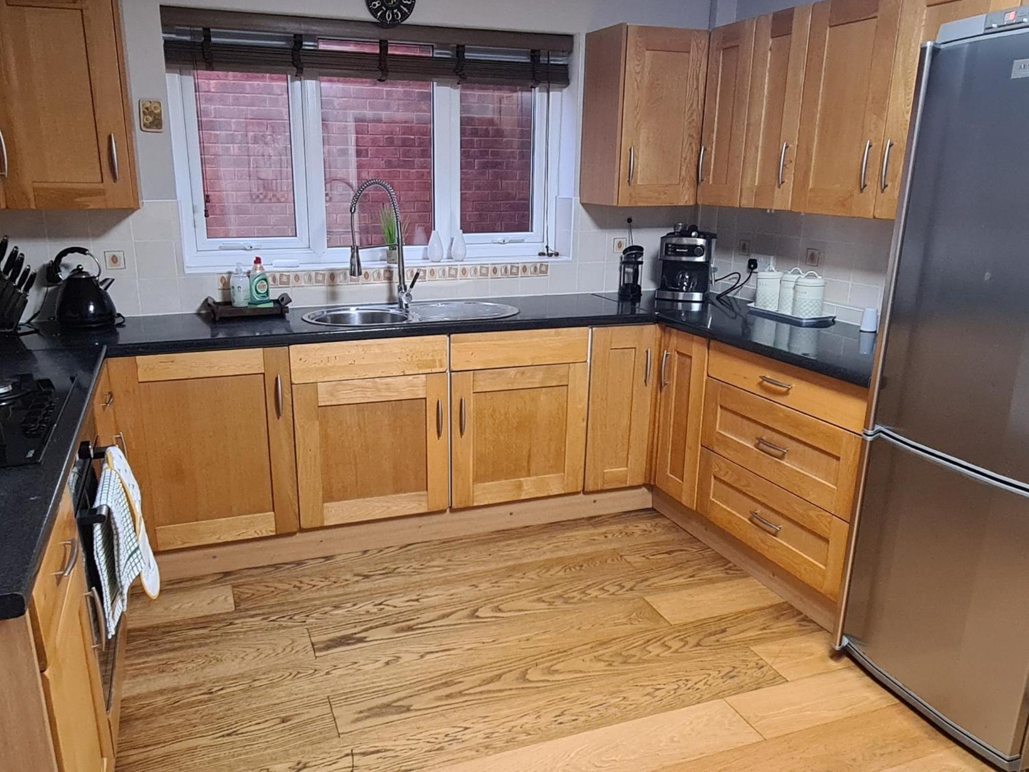 Spacious, 5 bed house for 9 in Chester view 4