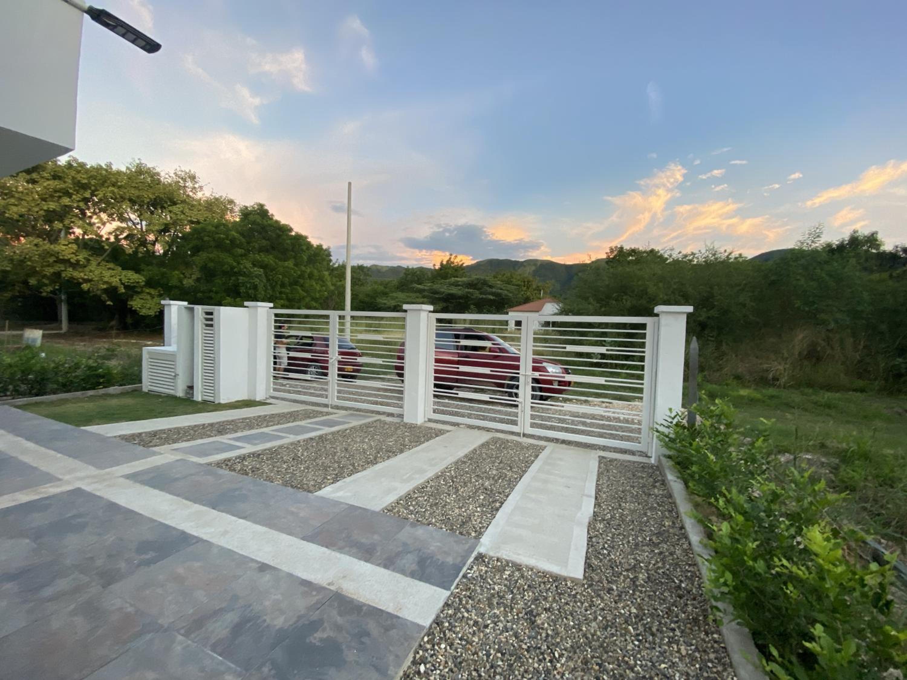 Casa Vacacional Bella Vista, Nariño Cundinamarca, con piscina, a 20 kilómetros de Girardot