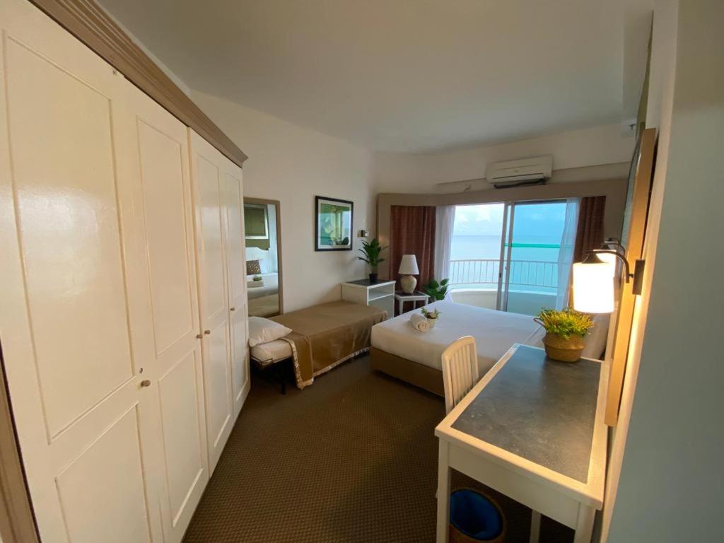 Seaview Deluxe Rainbow Paradise Tg Bungah 8pax photo 7