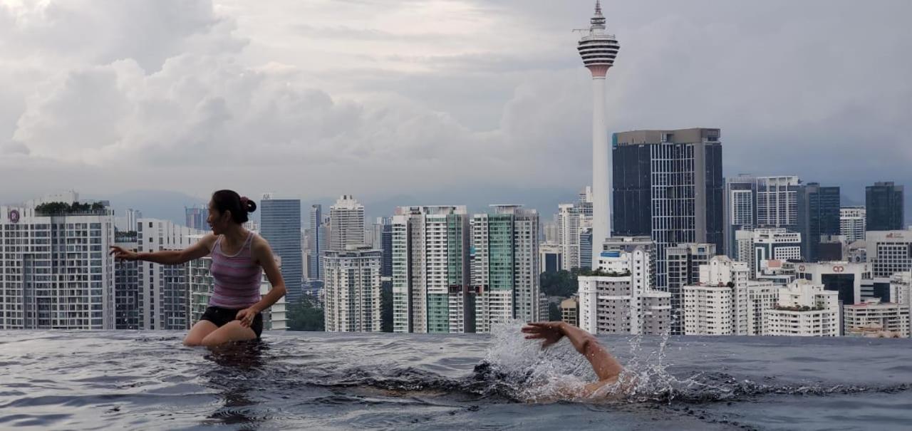 Lucentia Lalaport BBCC, Stuning Infinity Pool