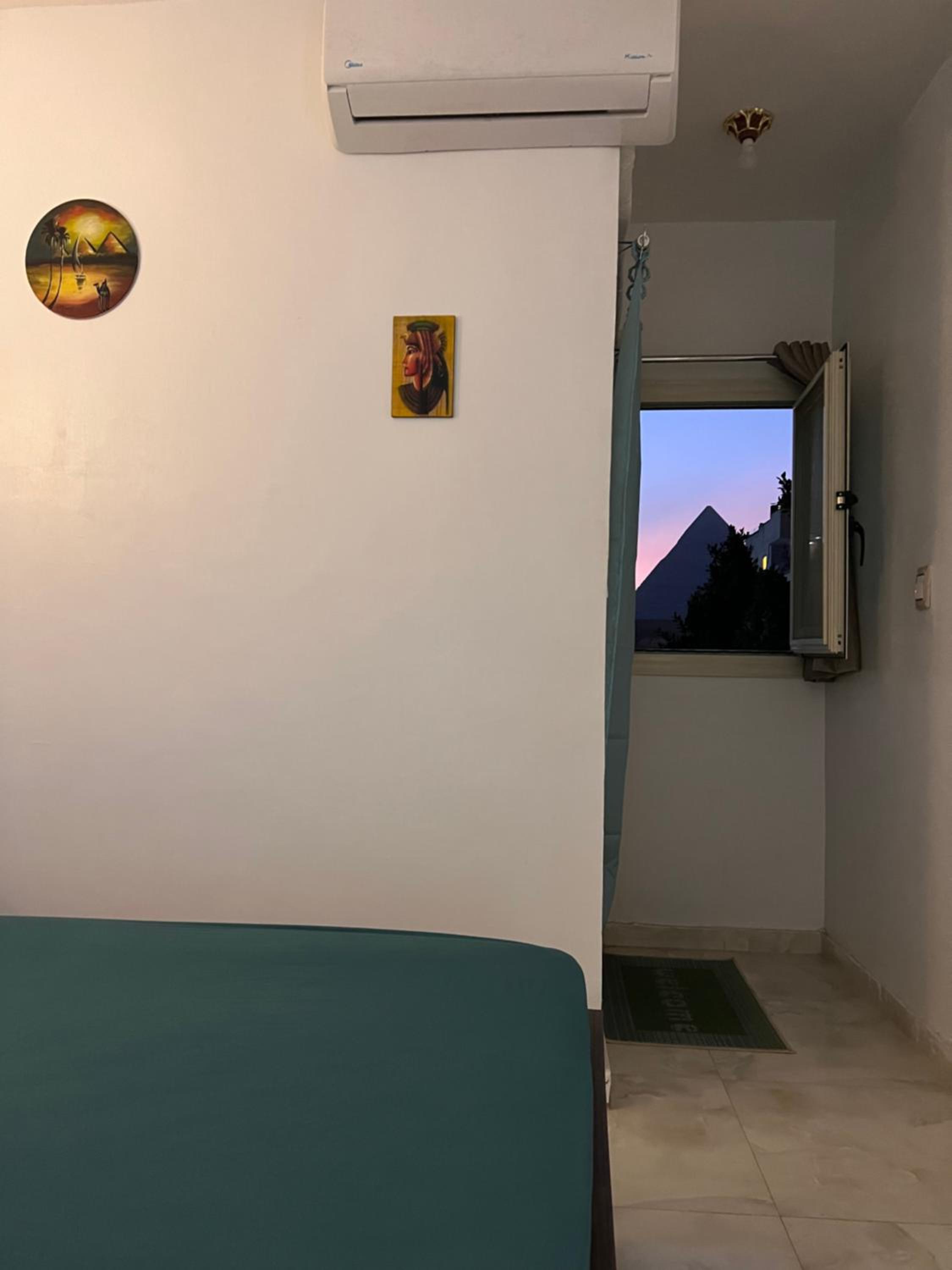 Giza pyramids view homestay