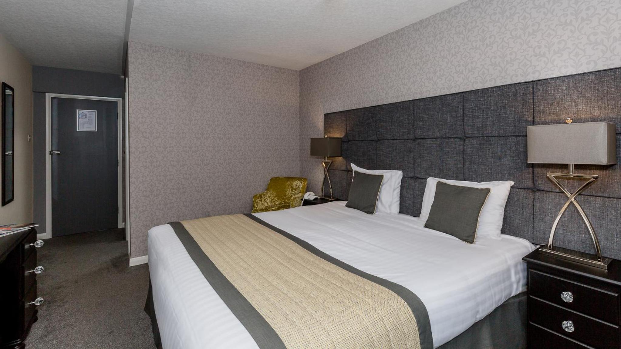 The Melbreak Hotel
