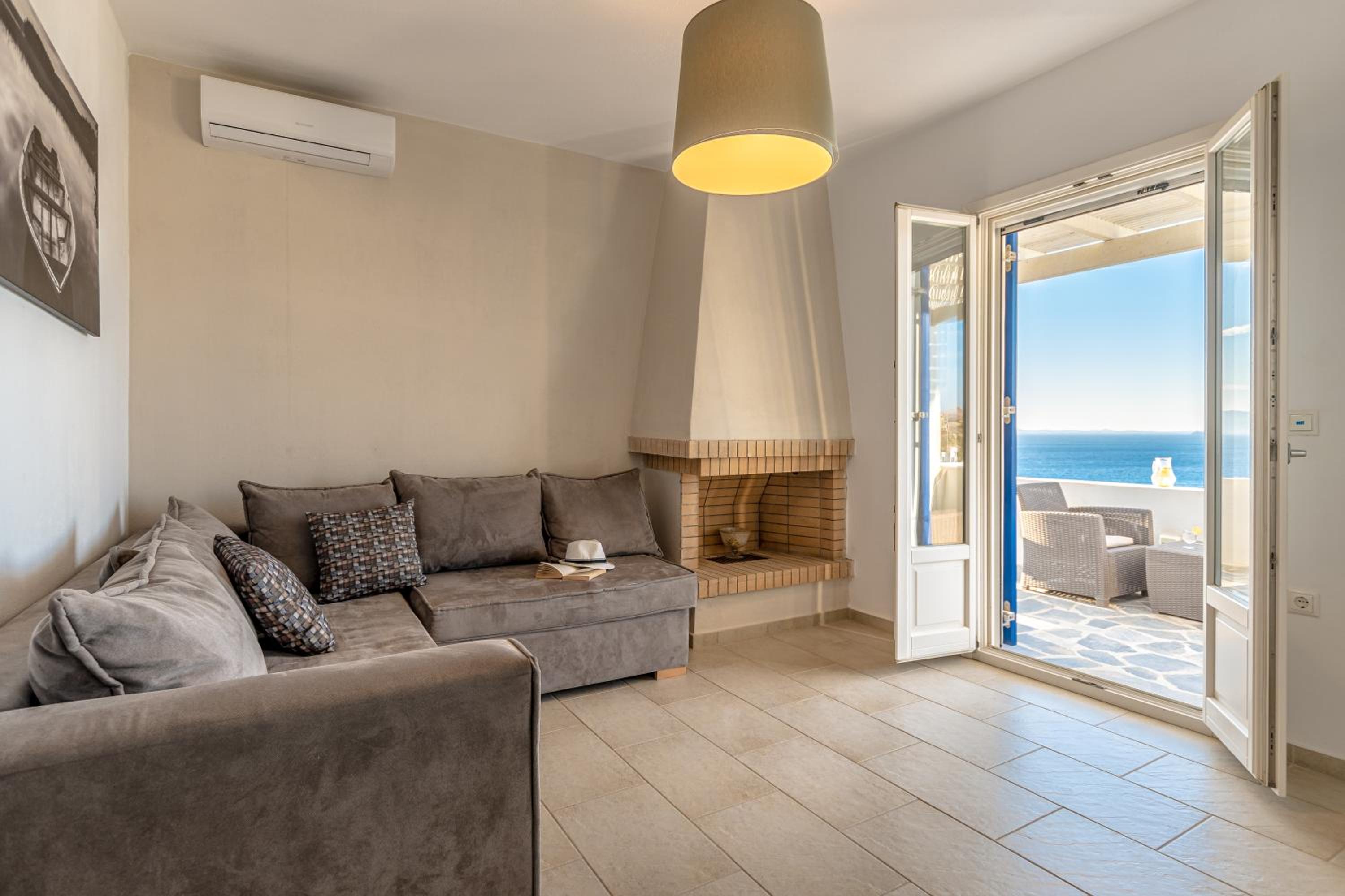 Apricot and Sea Luxury Villas