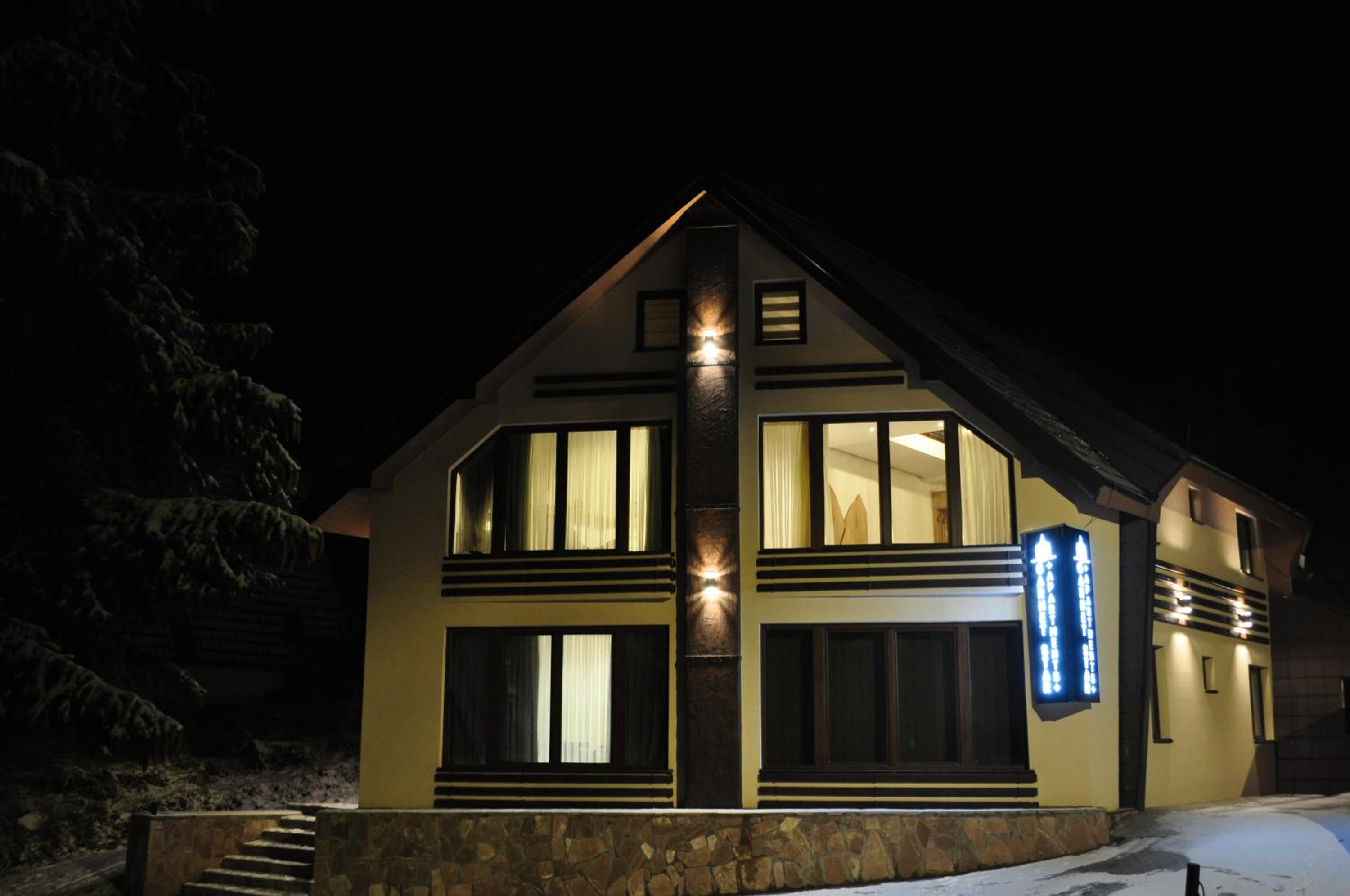 Garnet Star Apartments, Kopaonik, apartman broj 4 view 2
