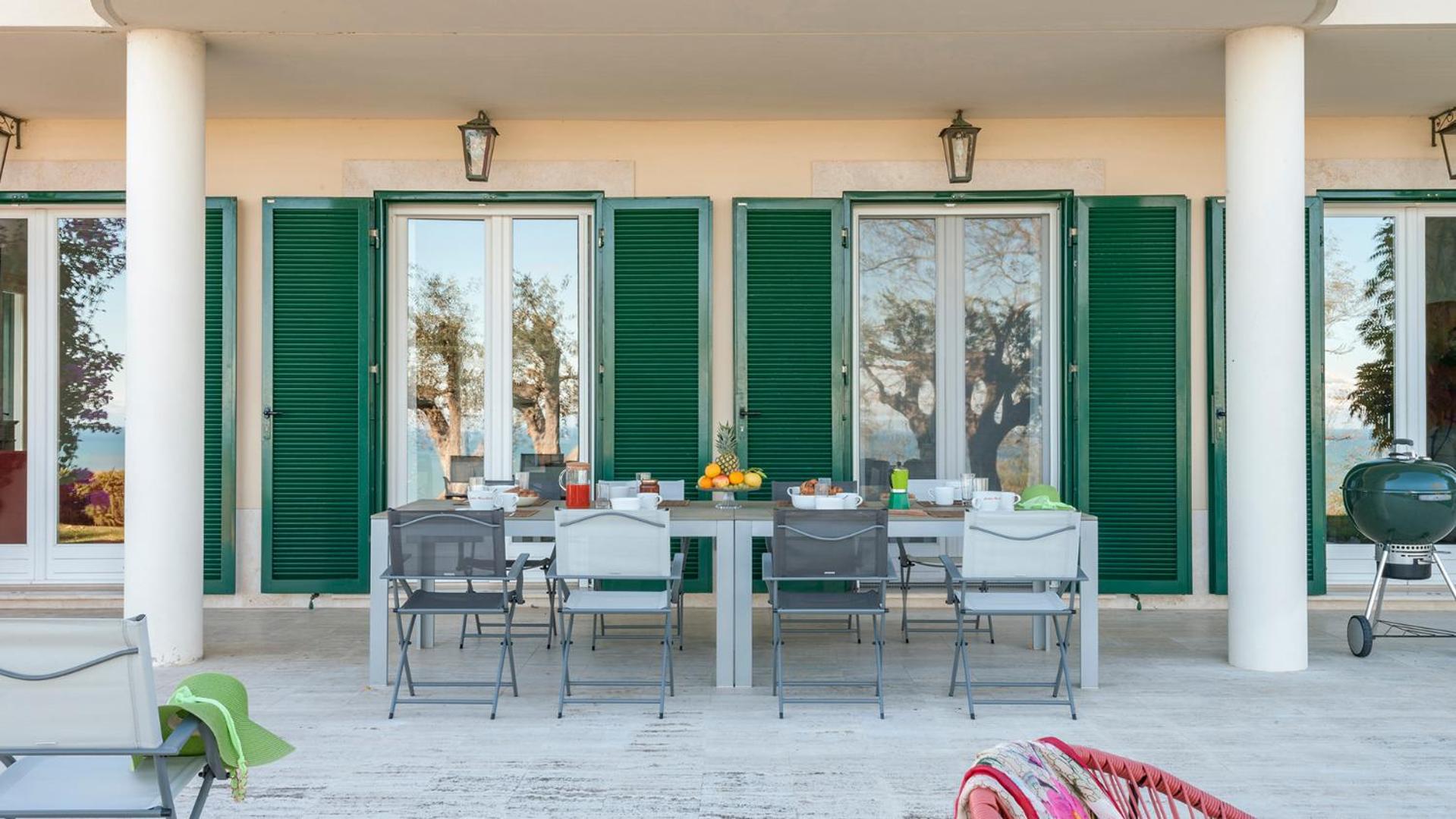 VILLA LUCENTE 6&2, Emma Villas view 4