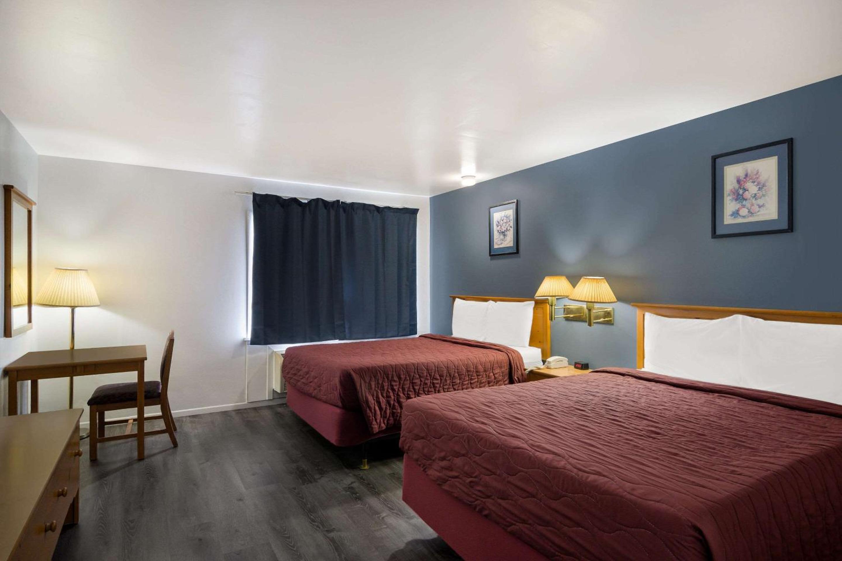 Rodeway Inn & Suites Sidney Historic Downtown I-80