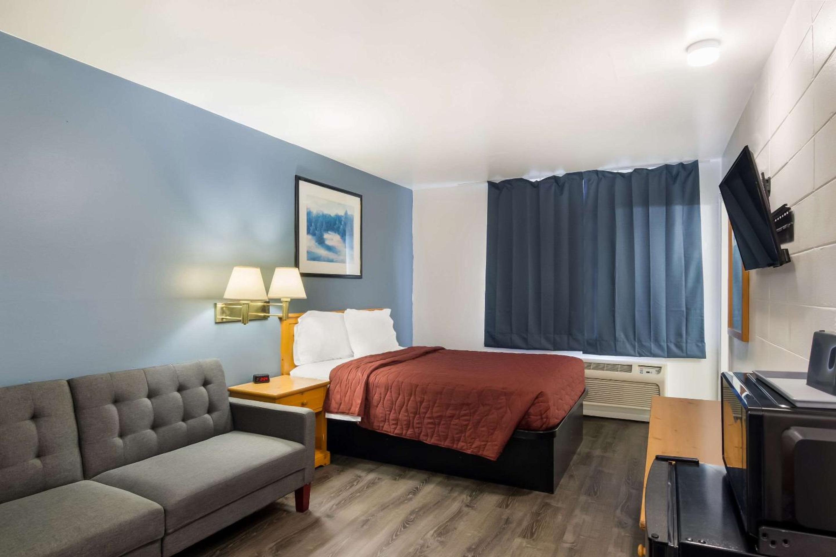 Rodeway Inn & Suites Sidney Historic Downtown I-80