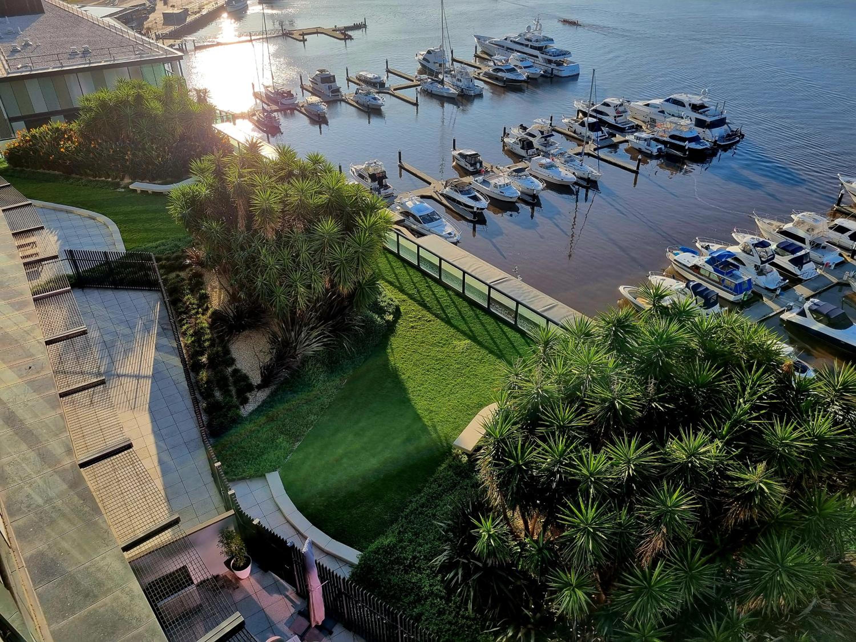 Luxe Waterfront Melbourne