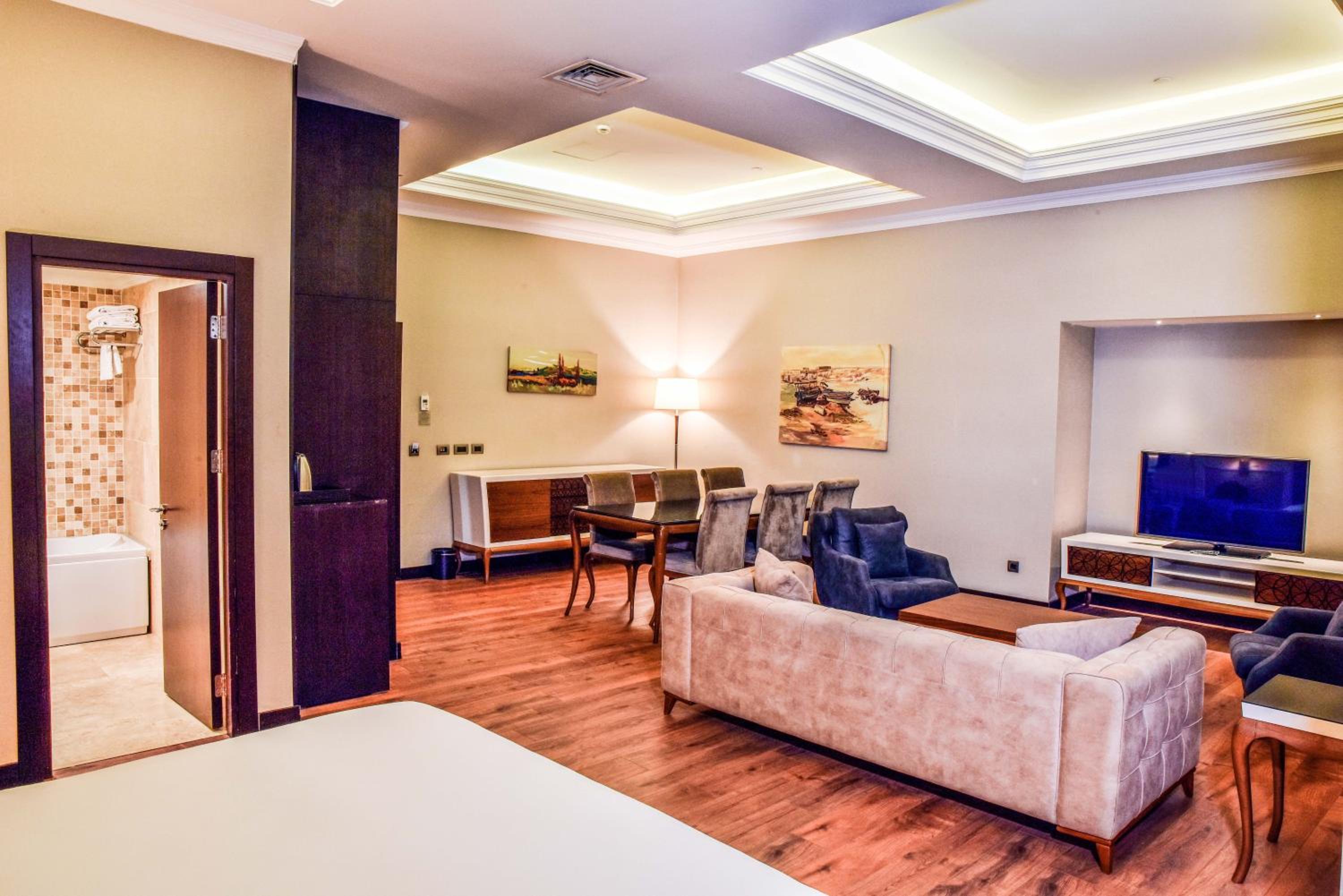 Ramada Otel & Suites by Wyndham İstanbul Merter - Image 68