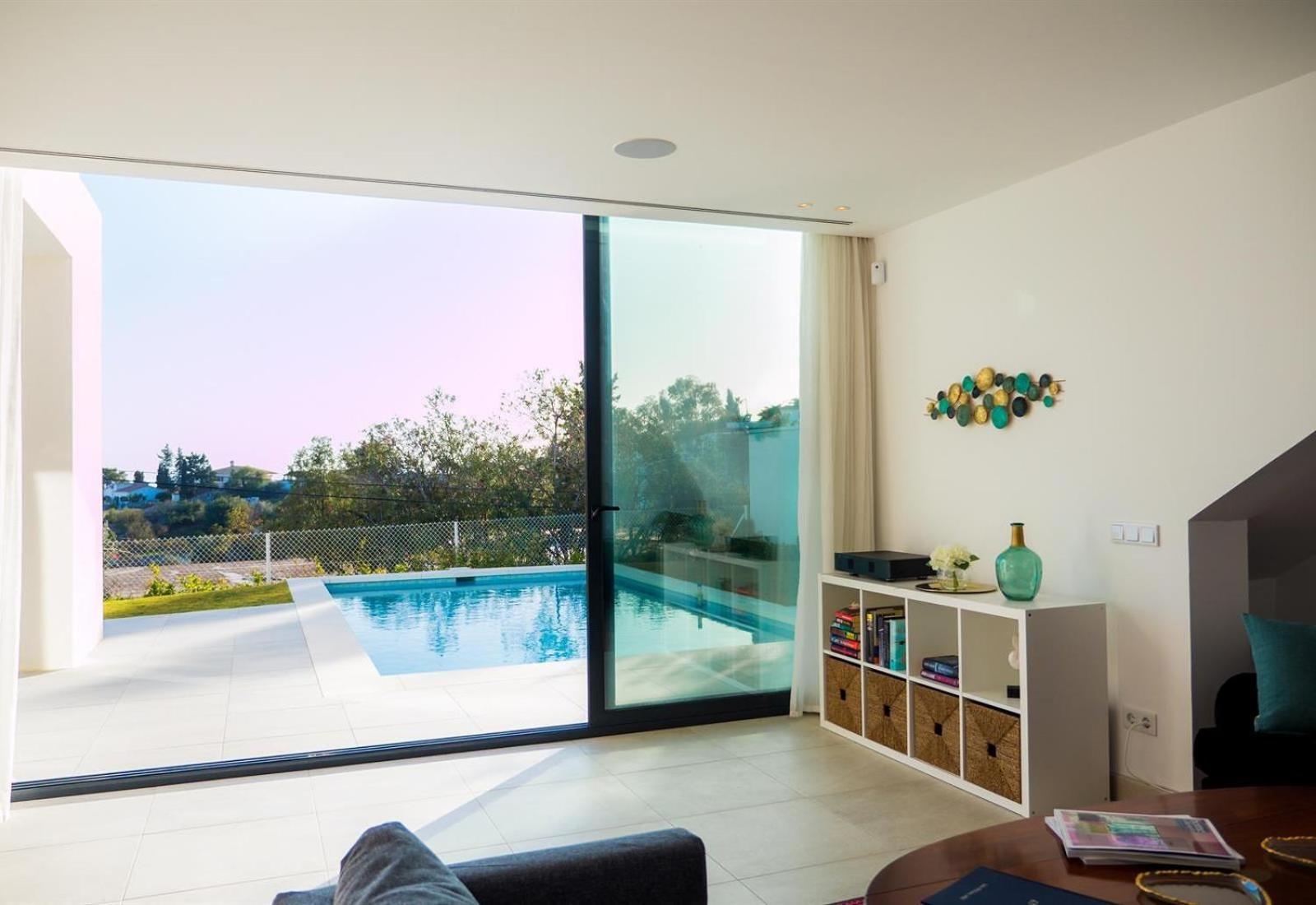 Oasis - Luxury Villa photo 2