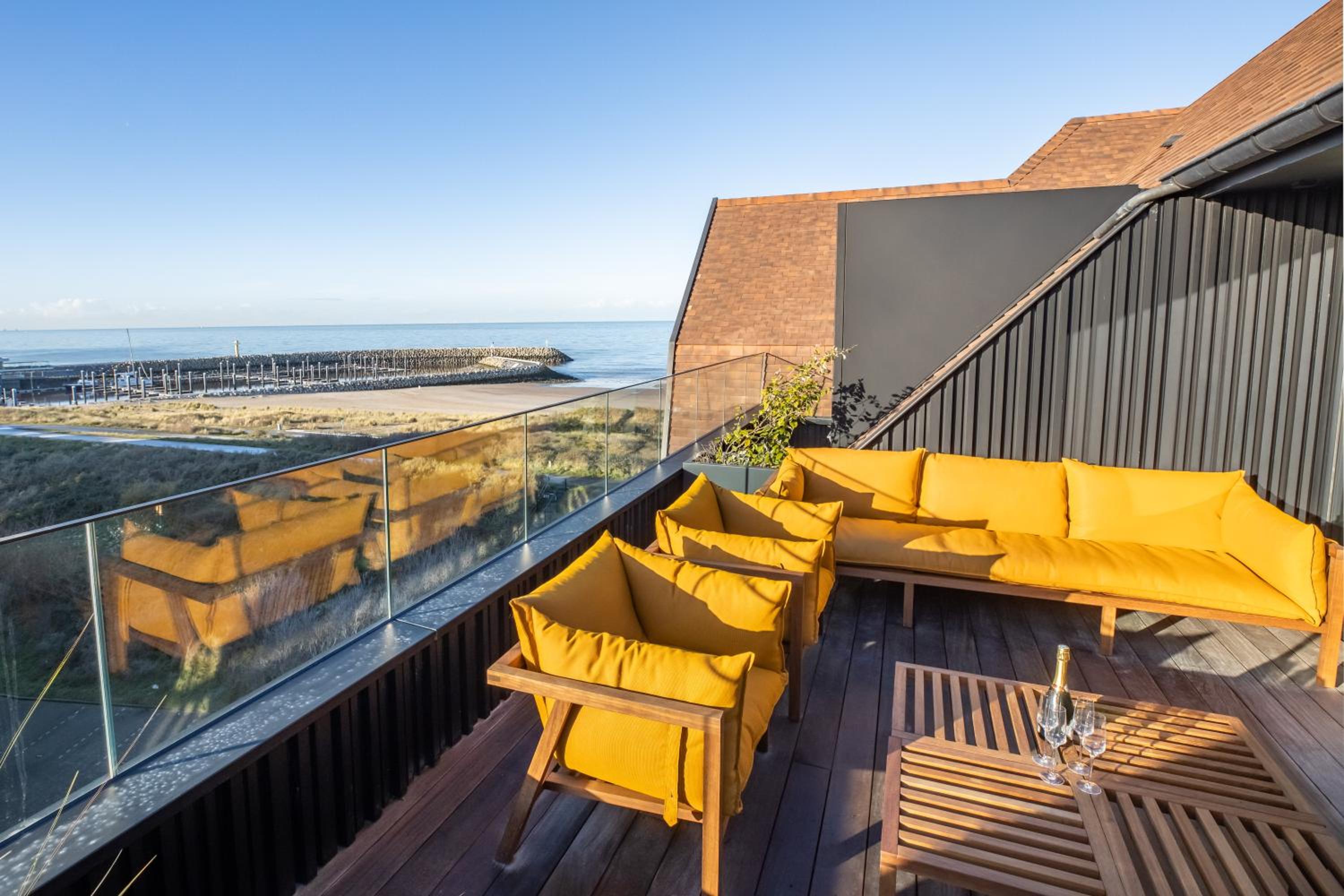 The Penthouse Nami, Branding, Ultra Luxurious Japanese Design Sea View