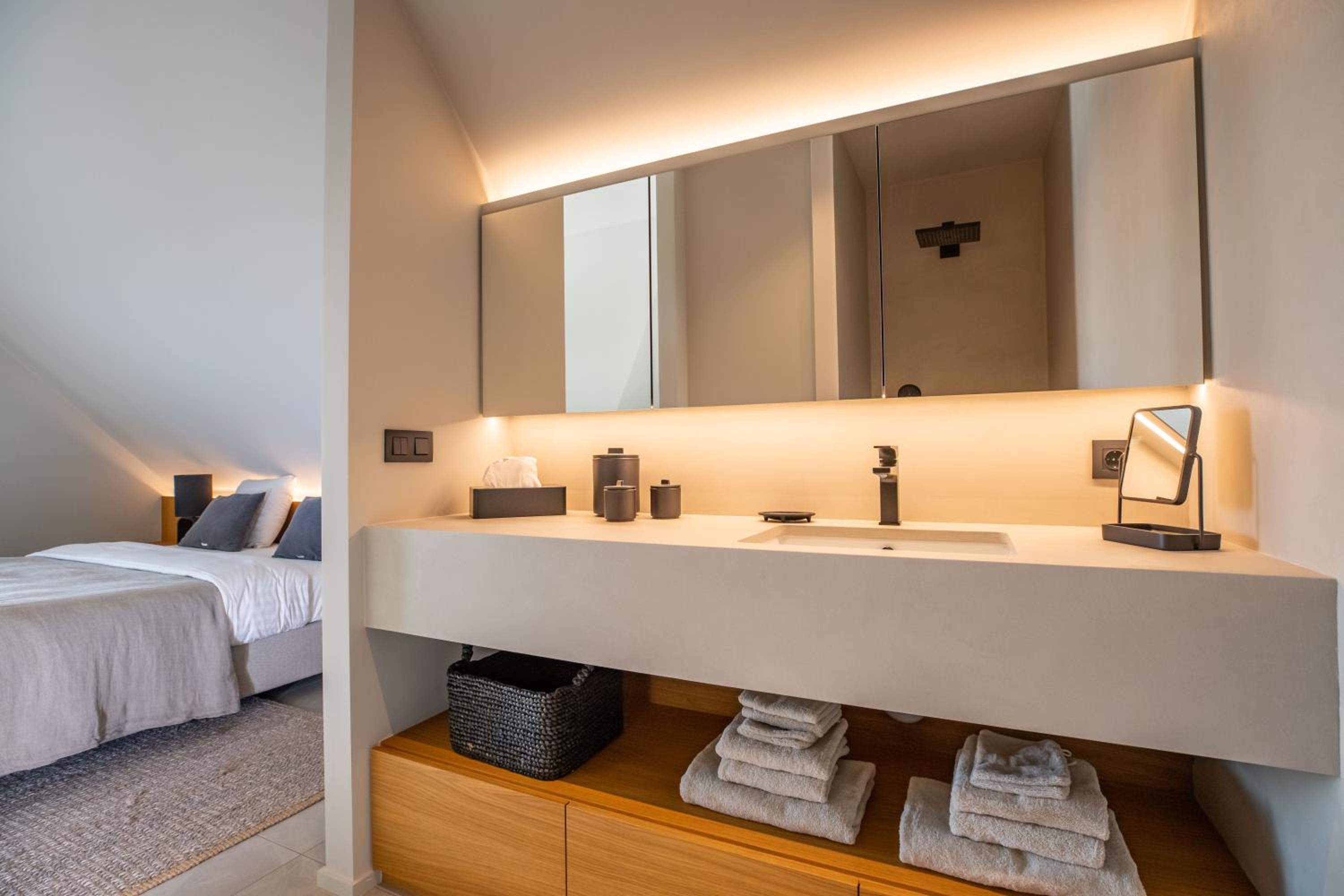 The Penthouse Nami, Branding, Ultra Luxurious Japanese Design Sea View