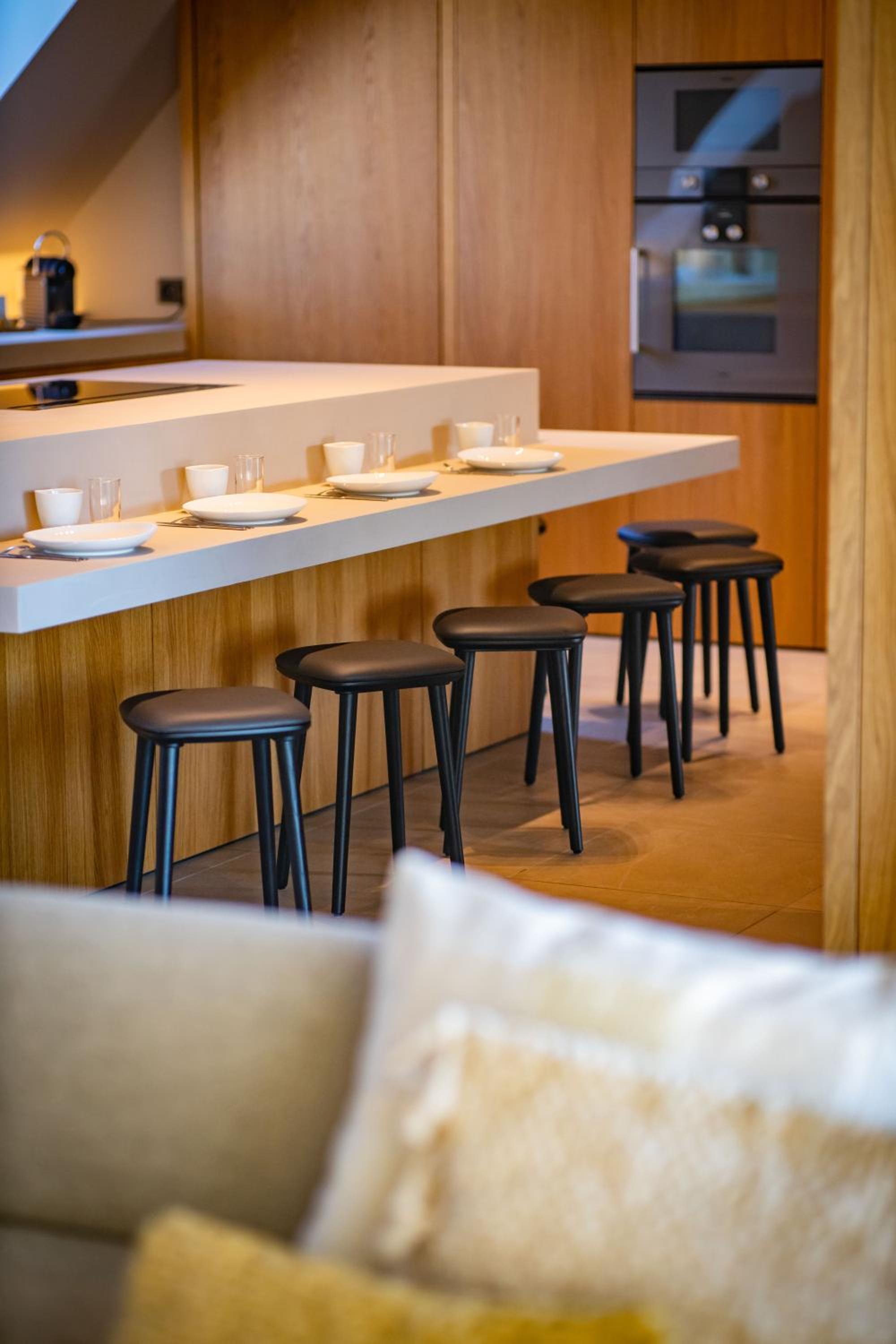 The Penthouse Nami, Branding, Ultra Luxurious Japanese Design Sea View