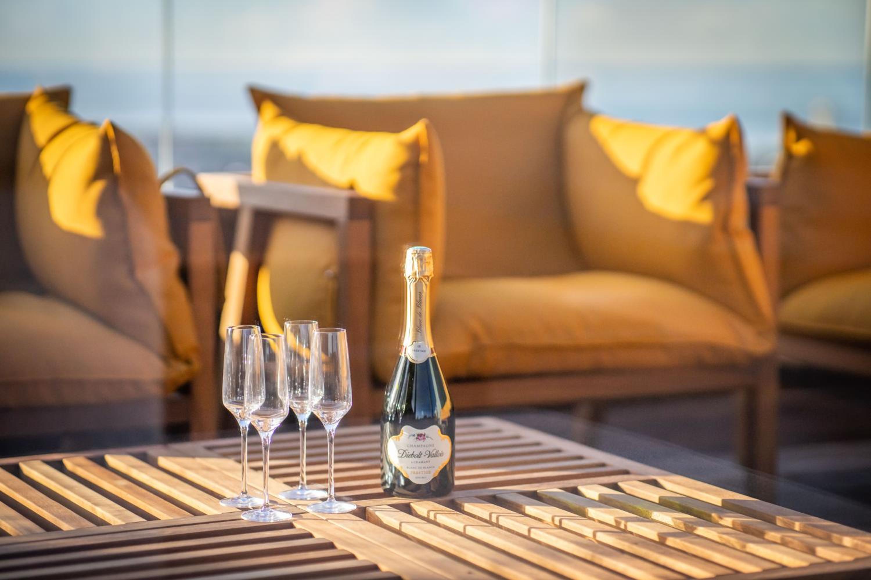 The Penthouse Nami, Branding, Ultra Luxurious Japanese Design Sea View