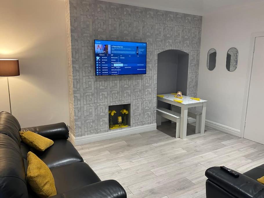 South Shields Vacations - Coastal Retreat-NEW DAY PROPERTIES-next to beach - Property Image 16