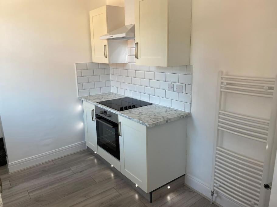 South Shields Vacations - Coastal Retreat-NEW DAY PROPERTIES-next to beach - Property Image 12