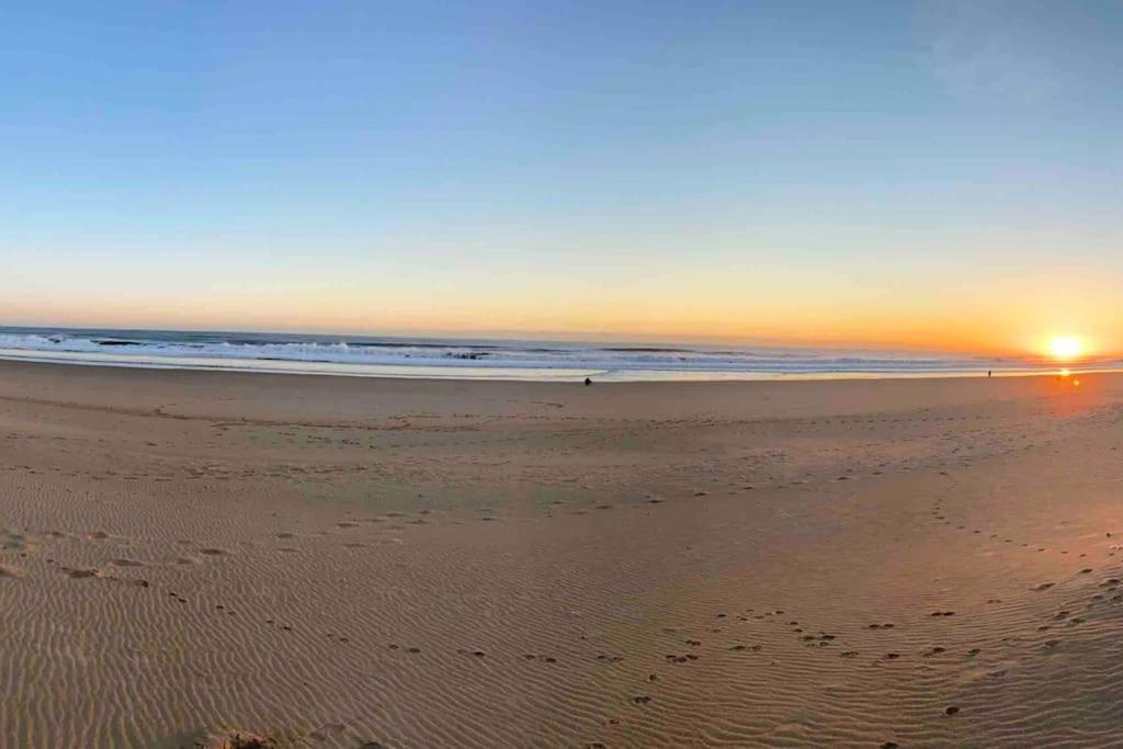 South Shields Vacations - Coastal Retreat-NEW DAY PROPERTIES-next to beach - Property Image 4