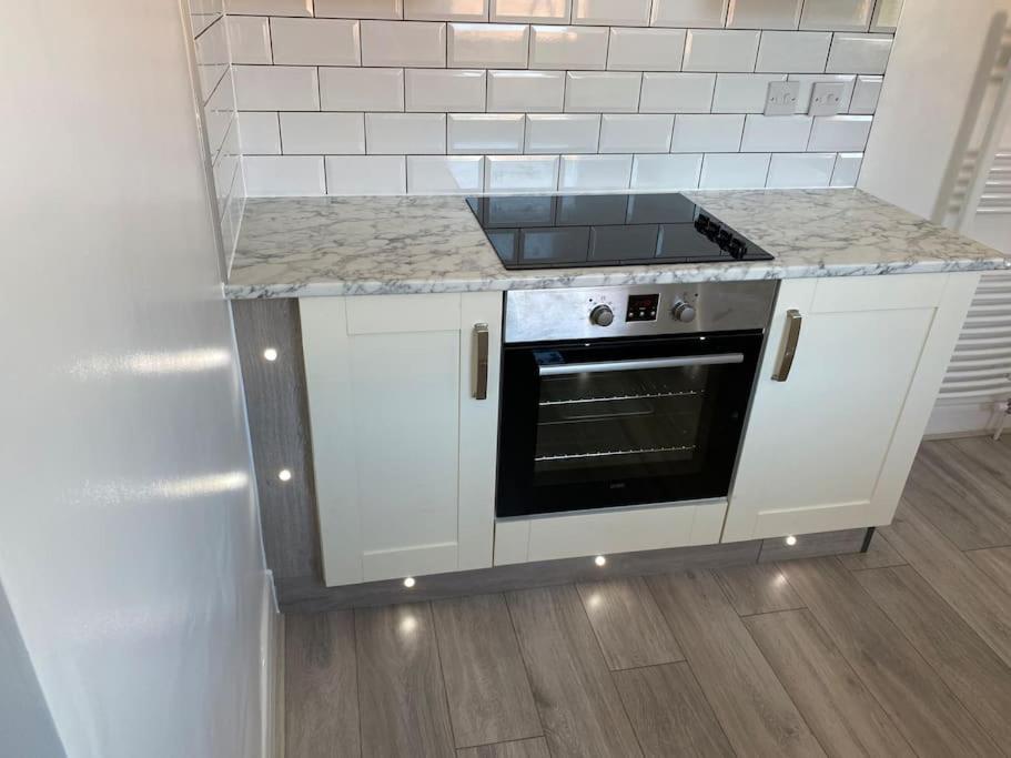 South Shields Vacations - Coastal Retreat-NEW DAY PROPERTIES-next to beach - Property Image 10