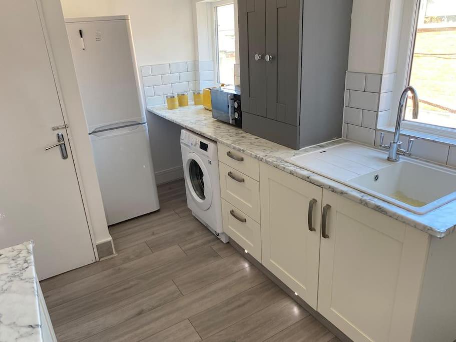 South Shields Vacations - Coastal Retreat-NEW DAY PROPERTIES-next to beach - Property Image 11