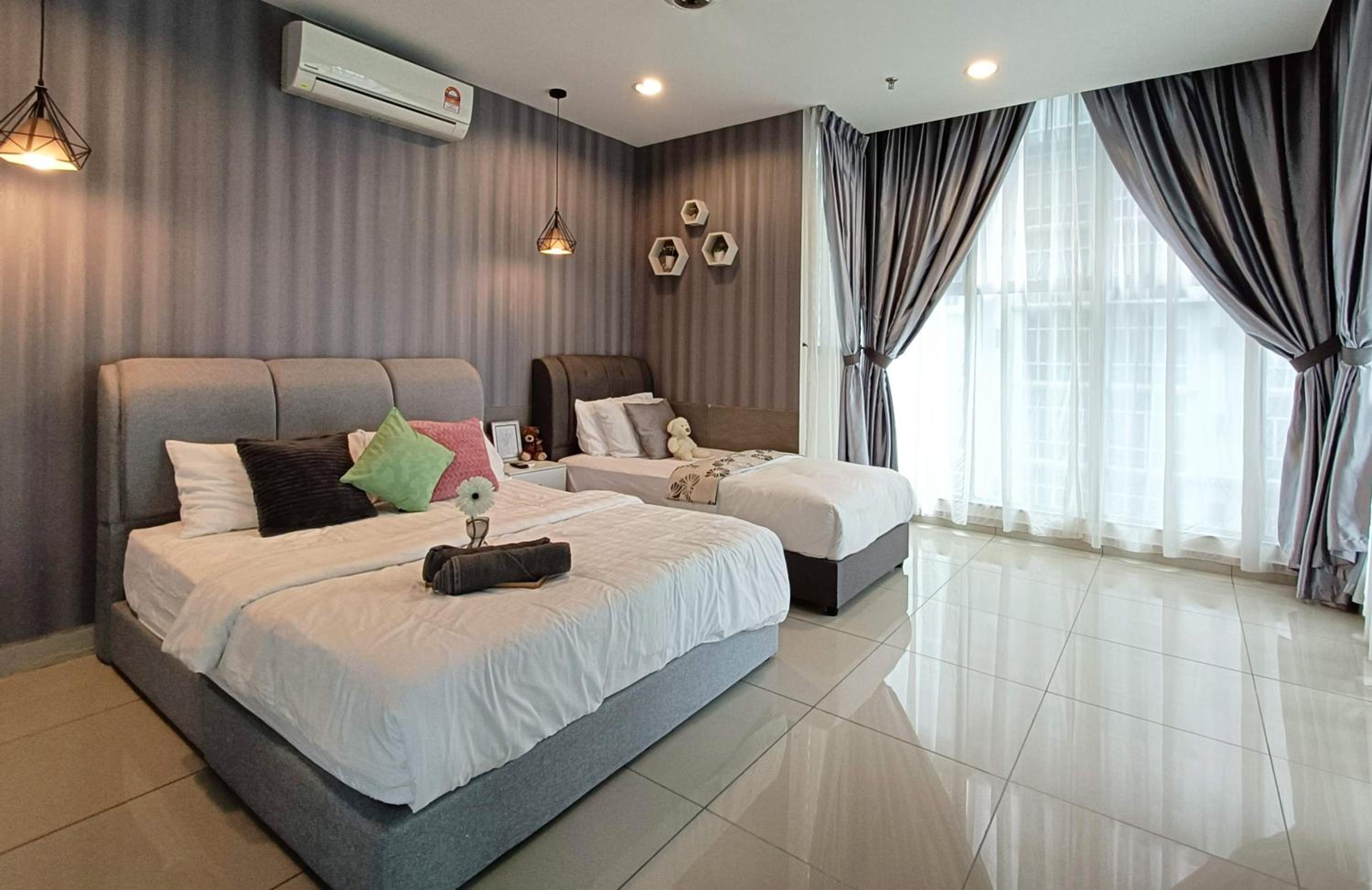Modern Luxury Studio photo 1