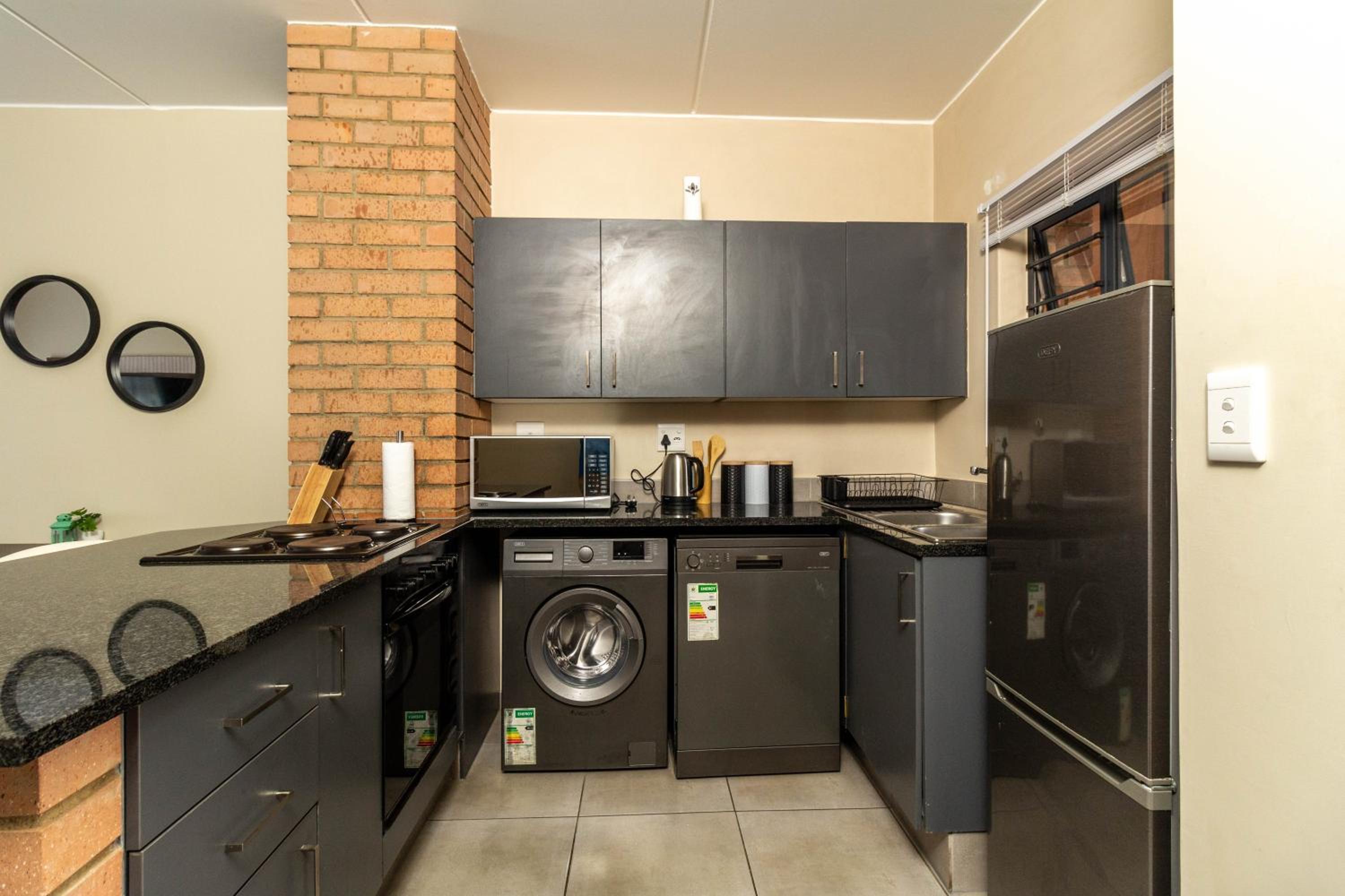 The Lillies Apt Midrand view 4
