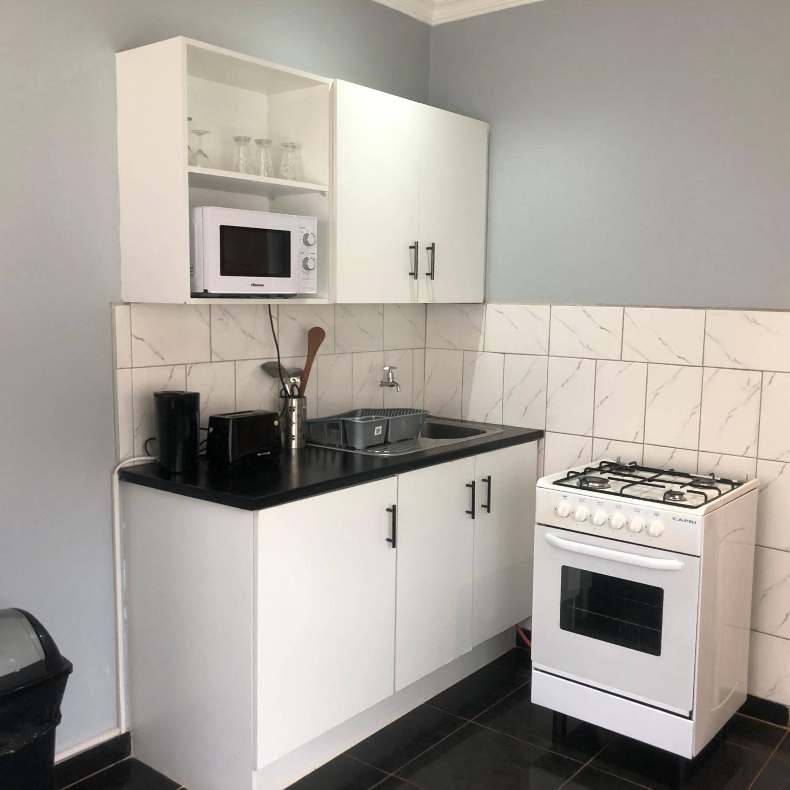 1 bed apartment in Mount Pleasant Heights - 2014 view 5