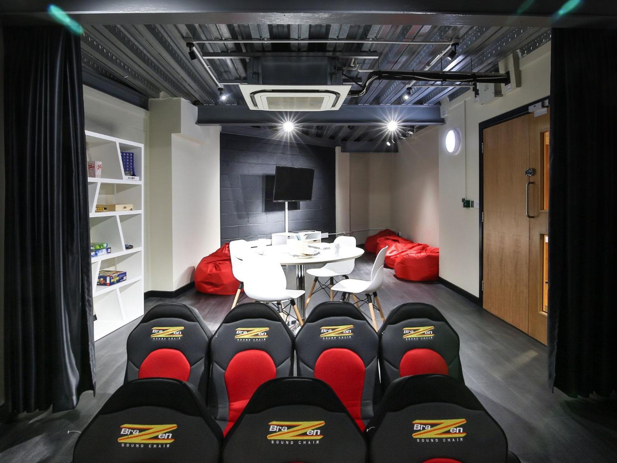 For Students Only Ensuite Bedrooms with Shared Kitchen at Broderick House in Birmingham City Centre