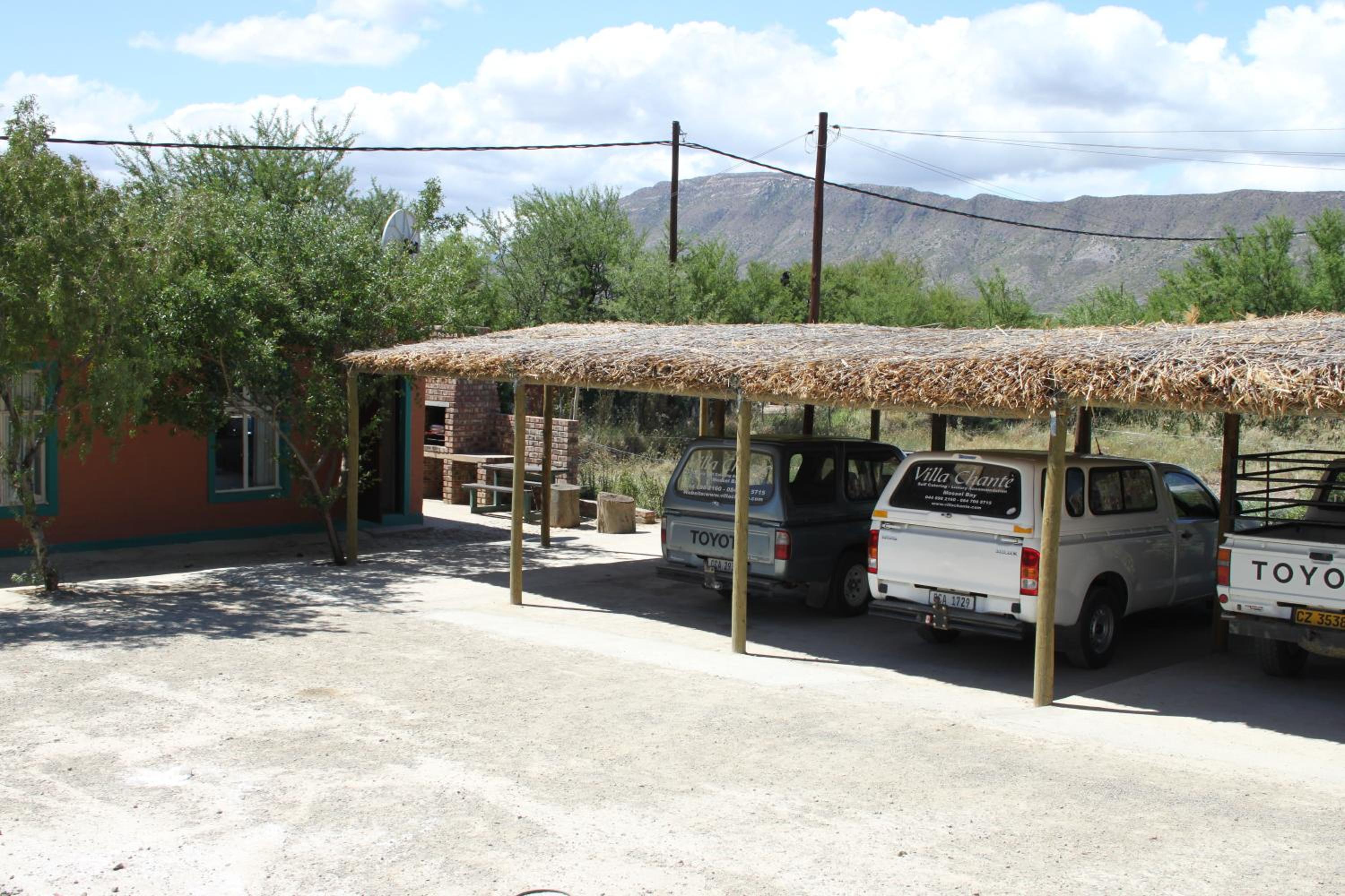 Swartberg Cottages view 3