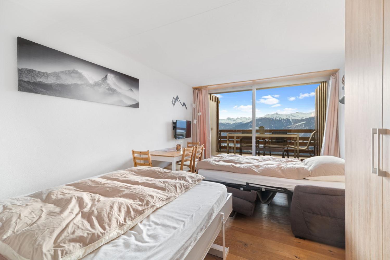 Chaleureux studio à Anzère, accessible à ski, proche de tout view 3