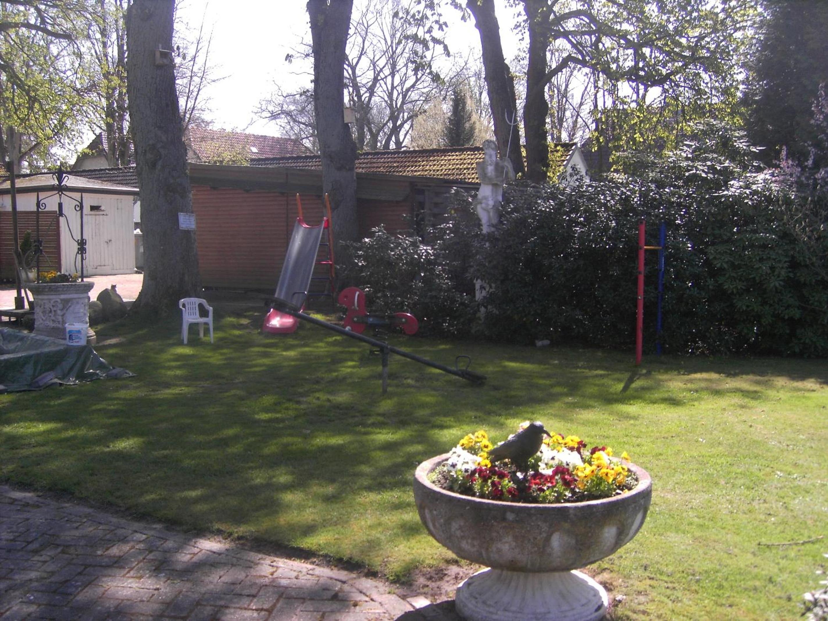 Photo 32