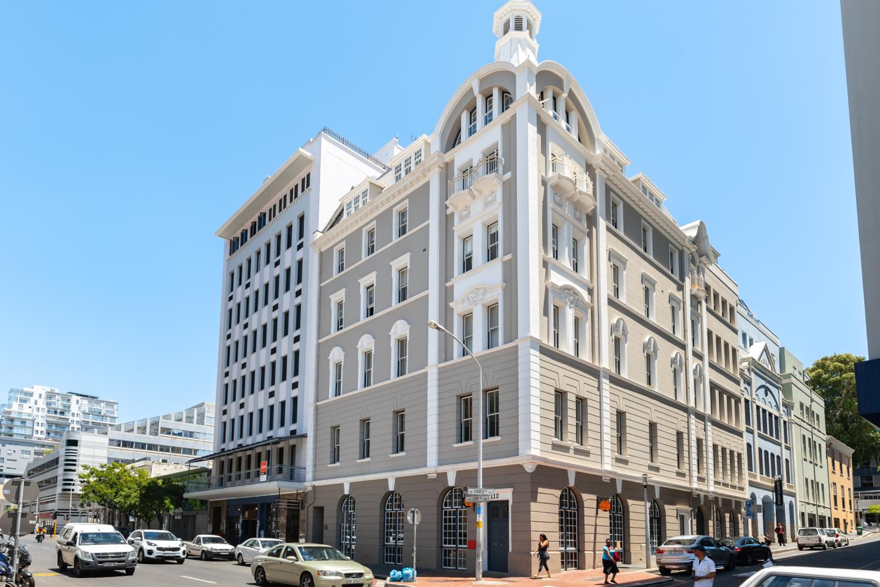 The Glaston Luxury Apartments