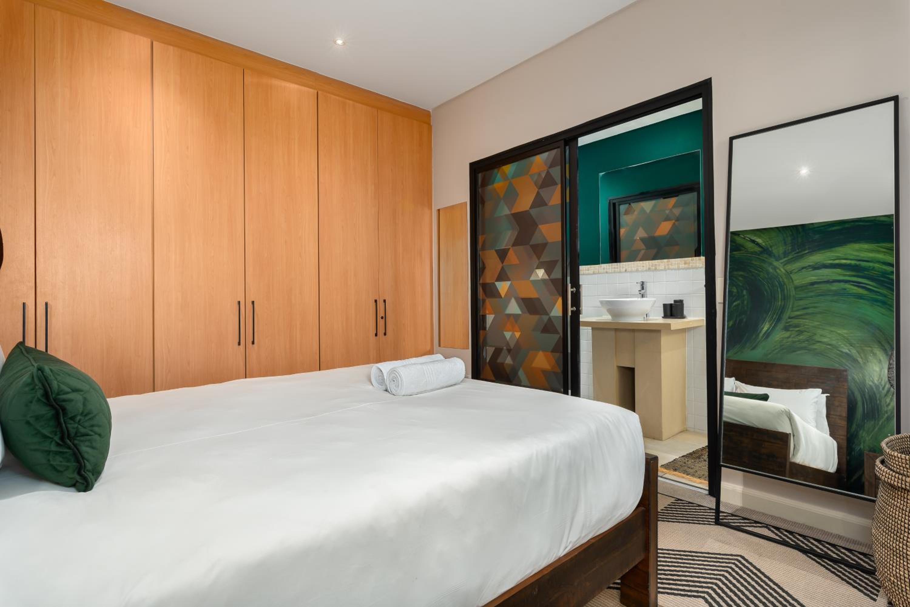 The Glaston Luxury Apartments