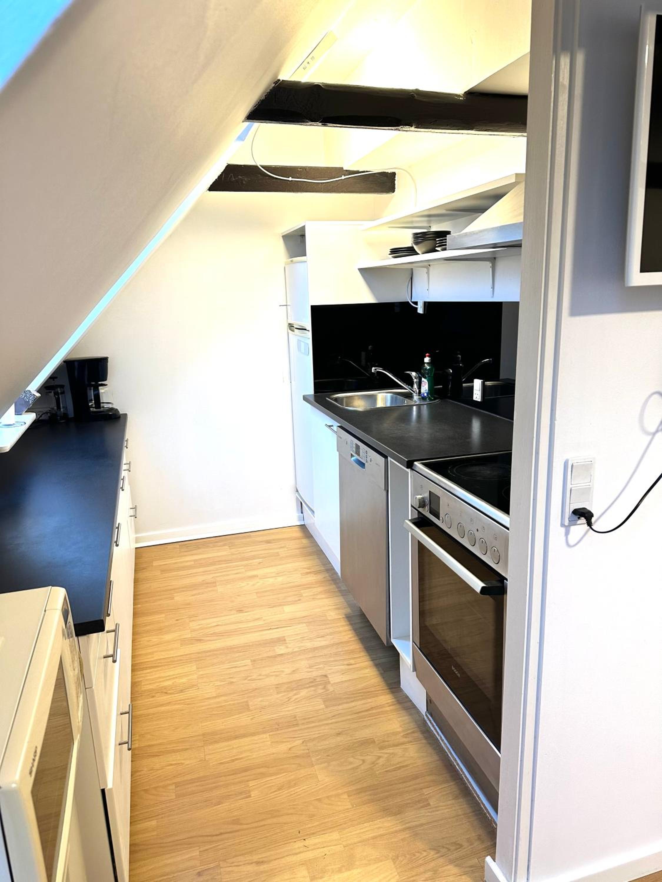 Cozy one bedroom apartment near the sea