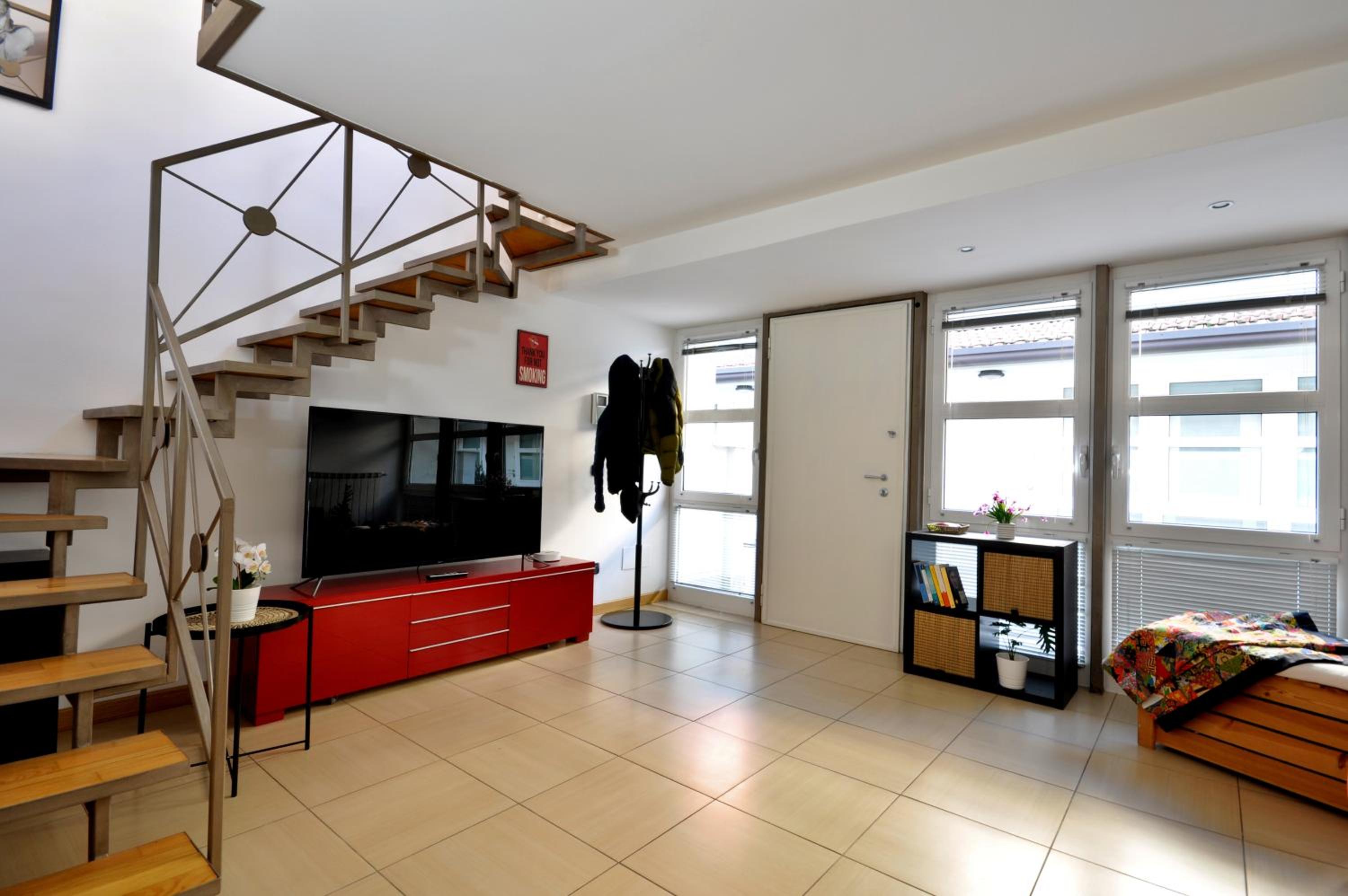 Loft ristrutturato vicino M4 Argonne - San Benigno