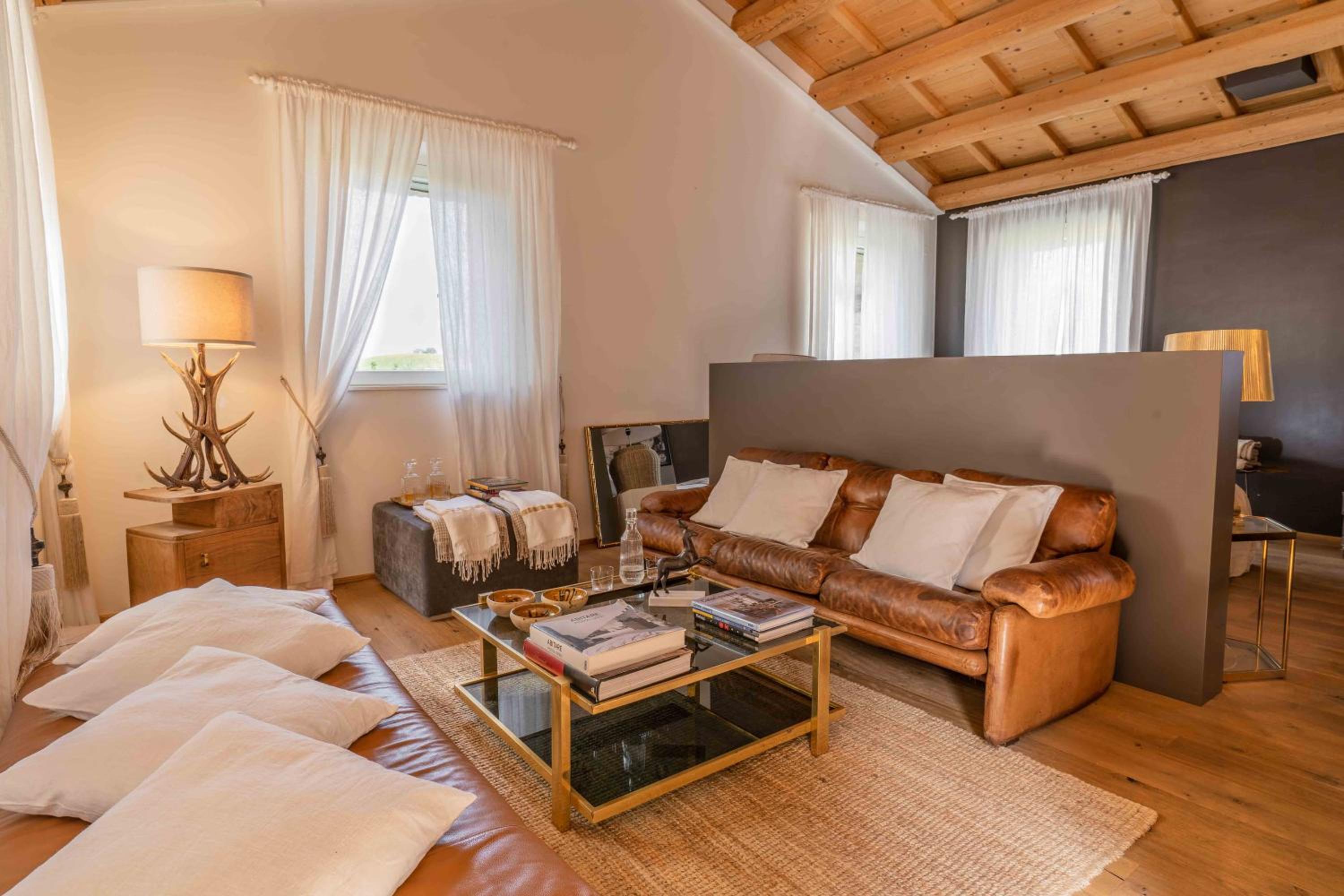 CasaVostra - Ambience Suites