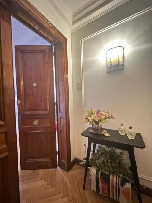 Parisian flat in the heart of Recoleta