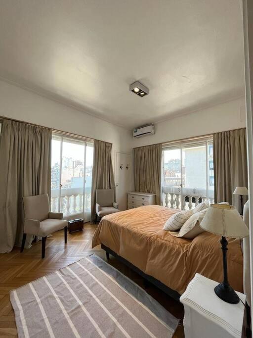 Parisian flat in the heart of Recoleta