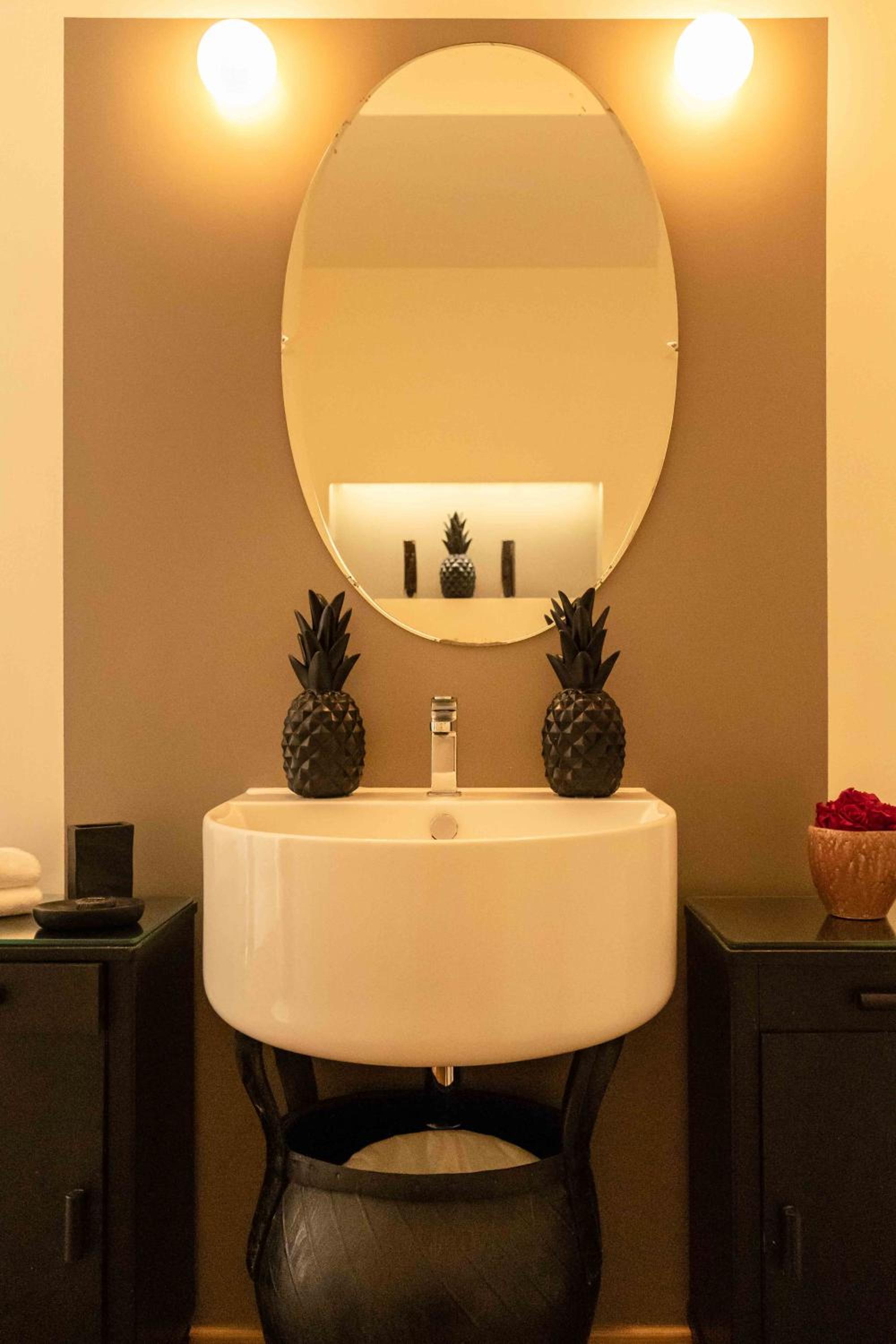 CasaVostra - Ambience Suites