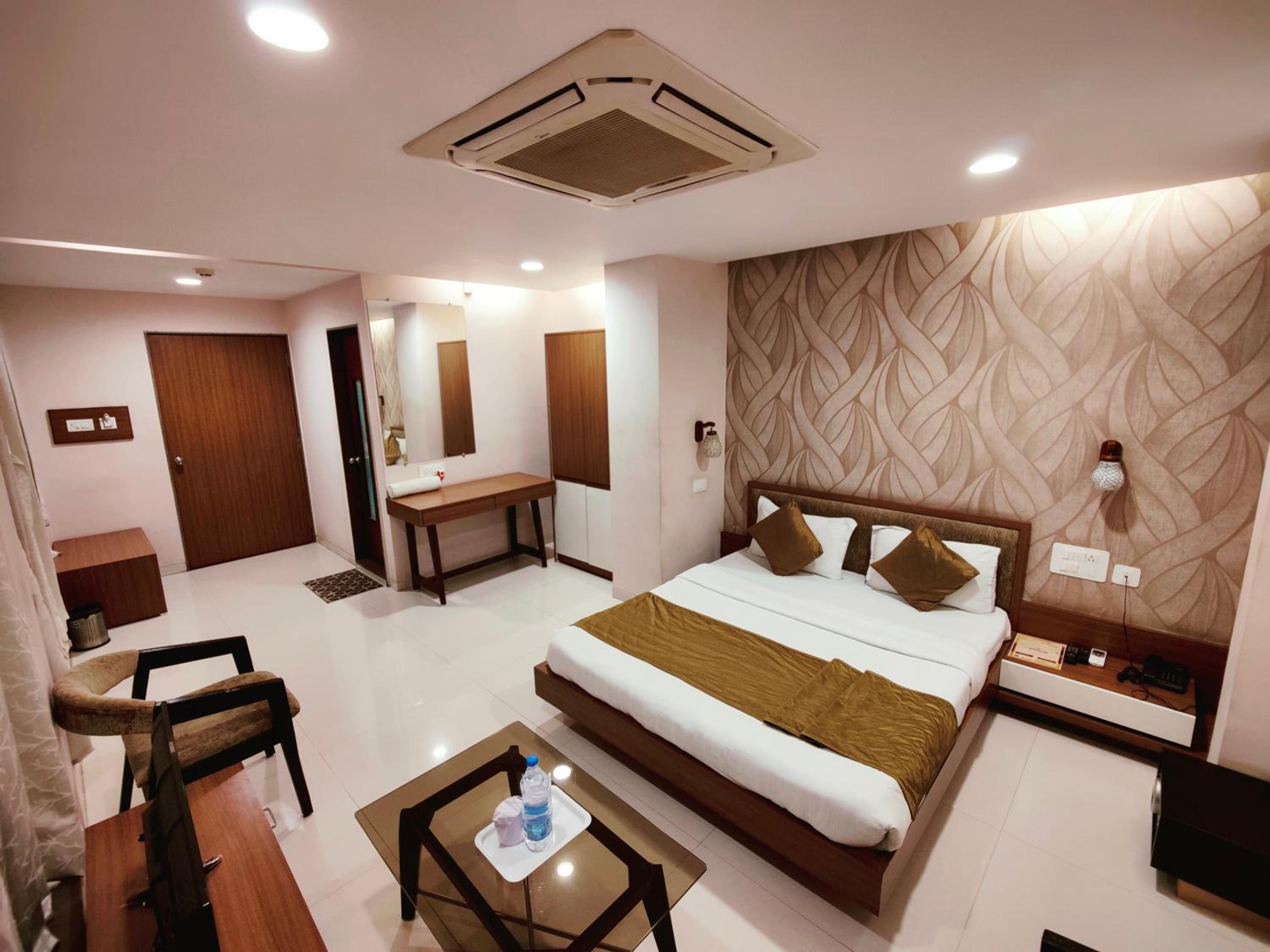 Hotel Darshan inn view 4