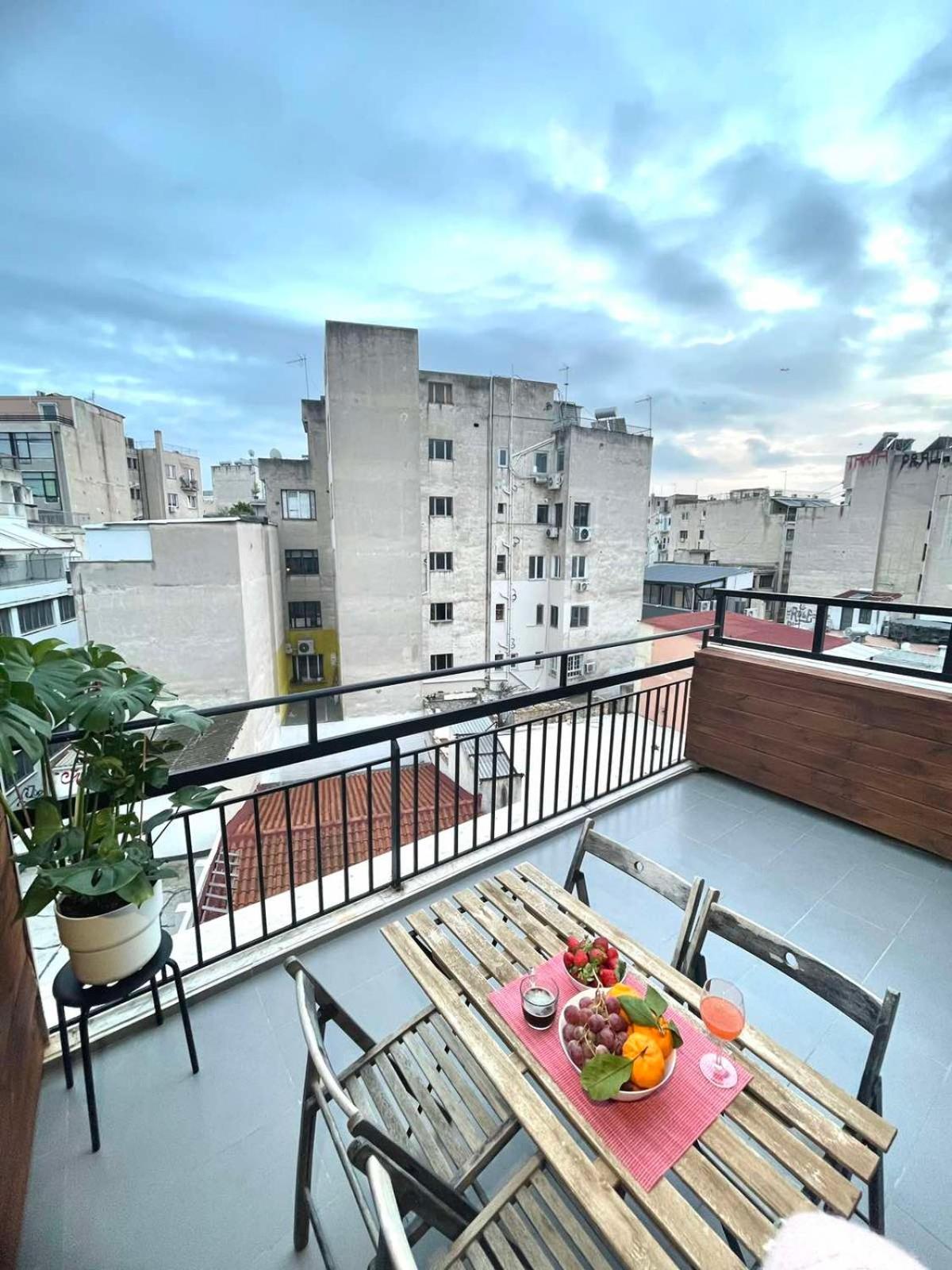 Ælis Suites in Psyrri - Rooftop Access & Acropolis View