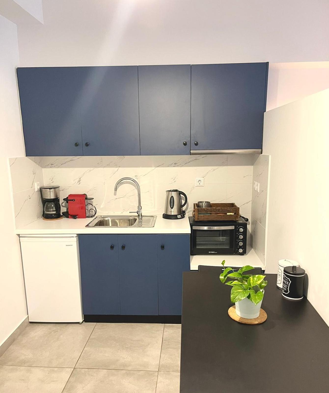 Ælis Suites in Psyrri - Rooftop Access & Acropolis View