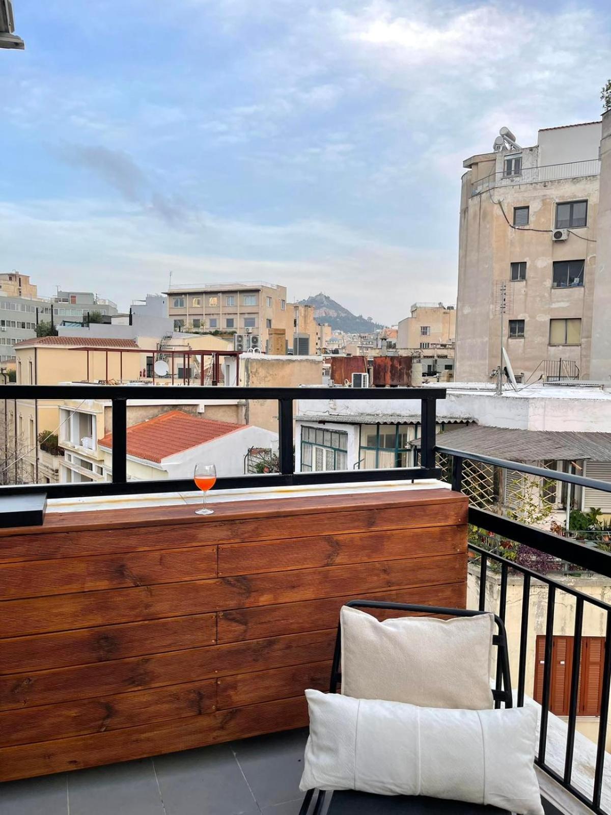 Ælis Suites in Psyrri - Rooftop Access & Acropolis View