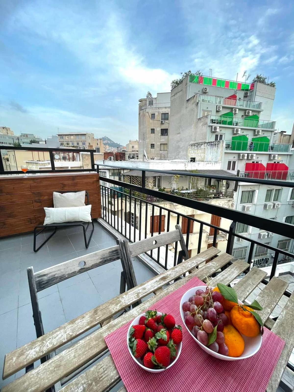 Ælis Suites in Psyrri - Rooftop Access & Acropolis View