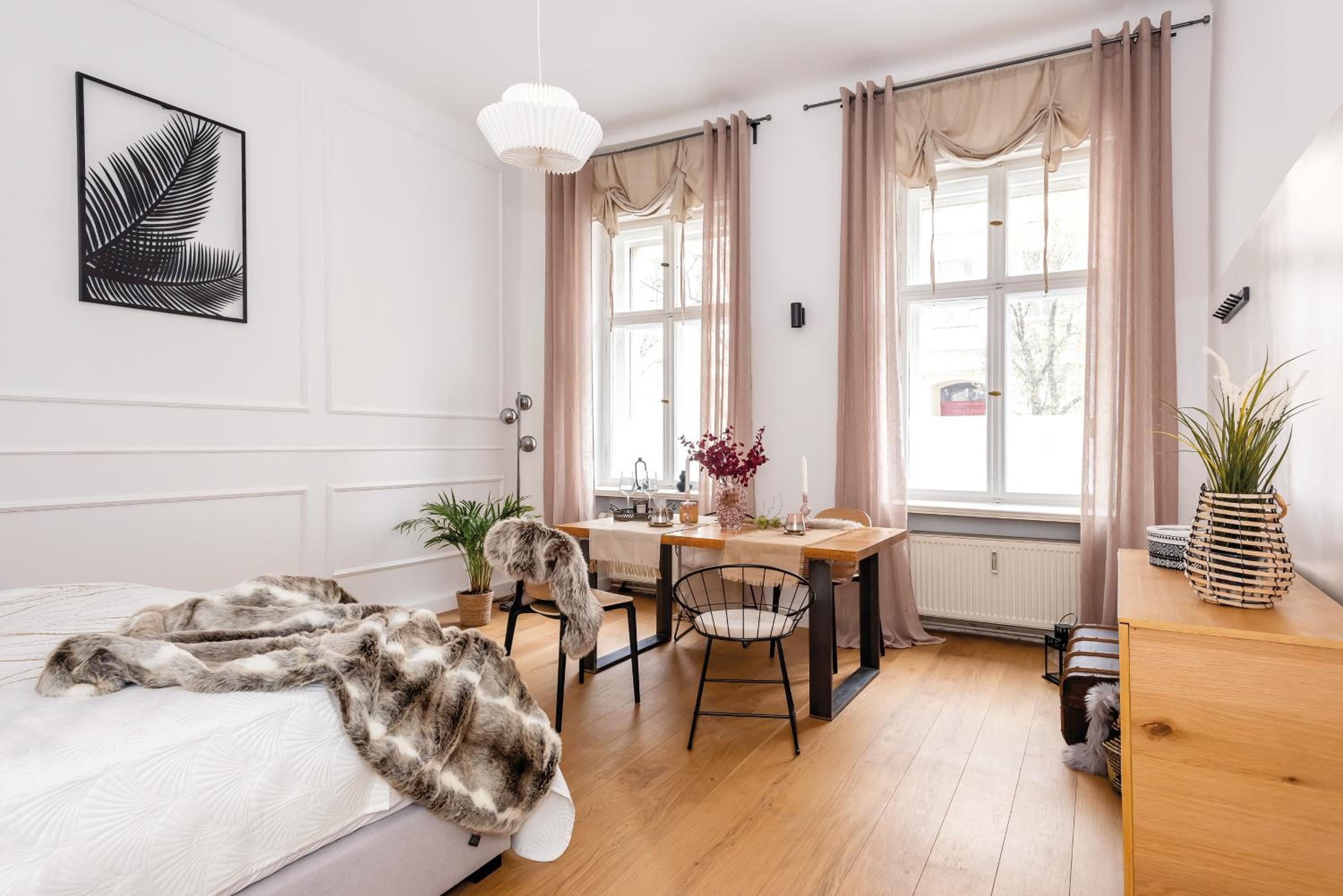 90sqm 2BR Biz LOFT - 5min Central Station