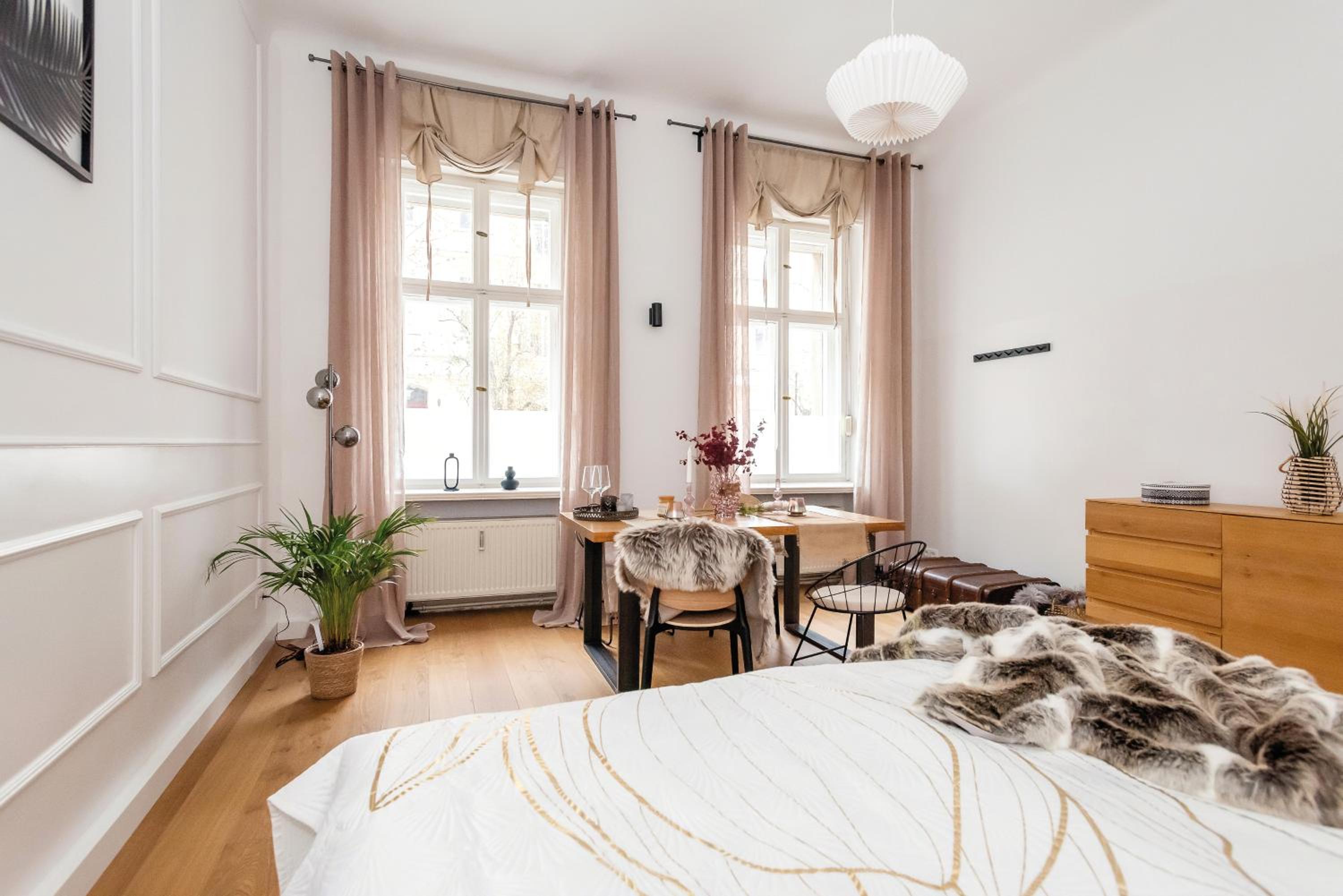 90sqm 2BR Biz LOFT - 5min Central Station