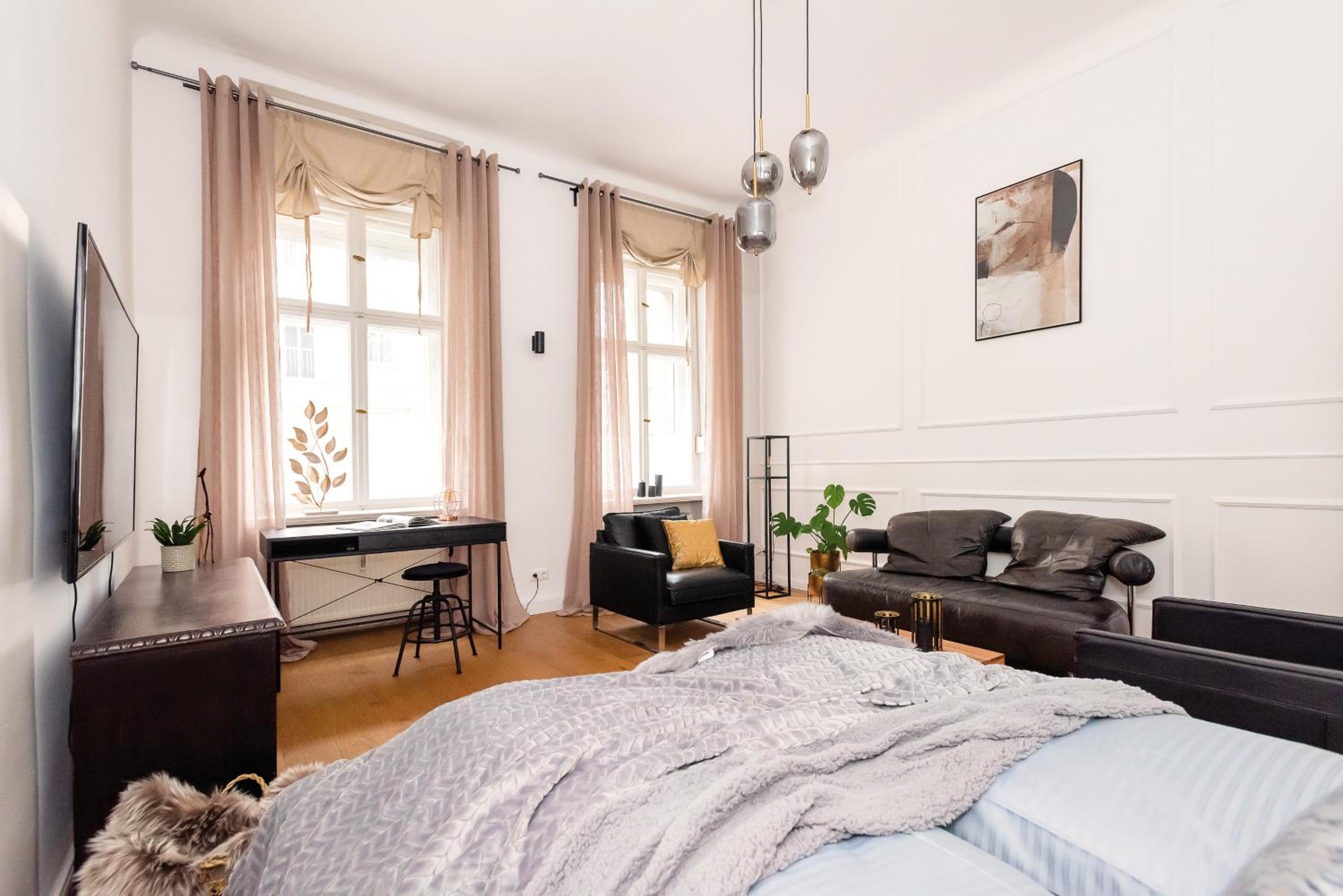 90sqm 2BR Biz LOFT - 5min Central Station